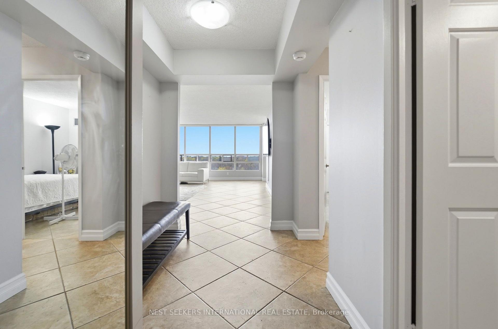 Photo 2 of Unit 811, 310 Mill Street, Brampton, Brampton South — HOMEH