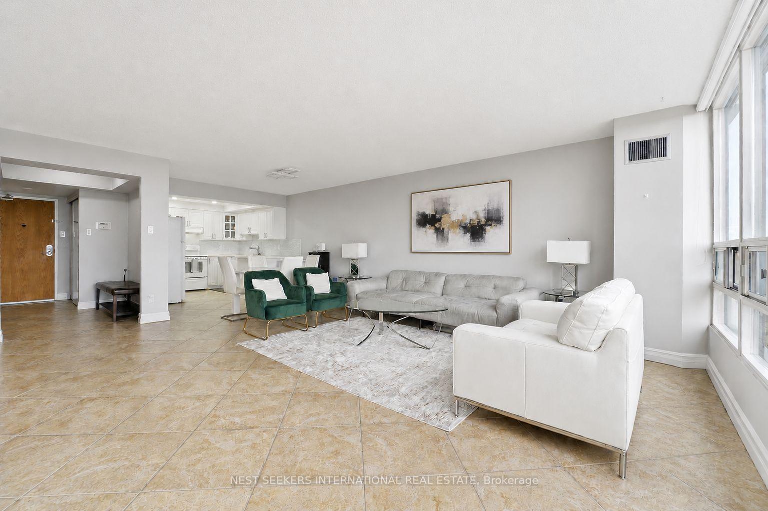Photo 4 of Unit 811, 310 Mill Street, Brampton, Brampton South — HOMEH