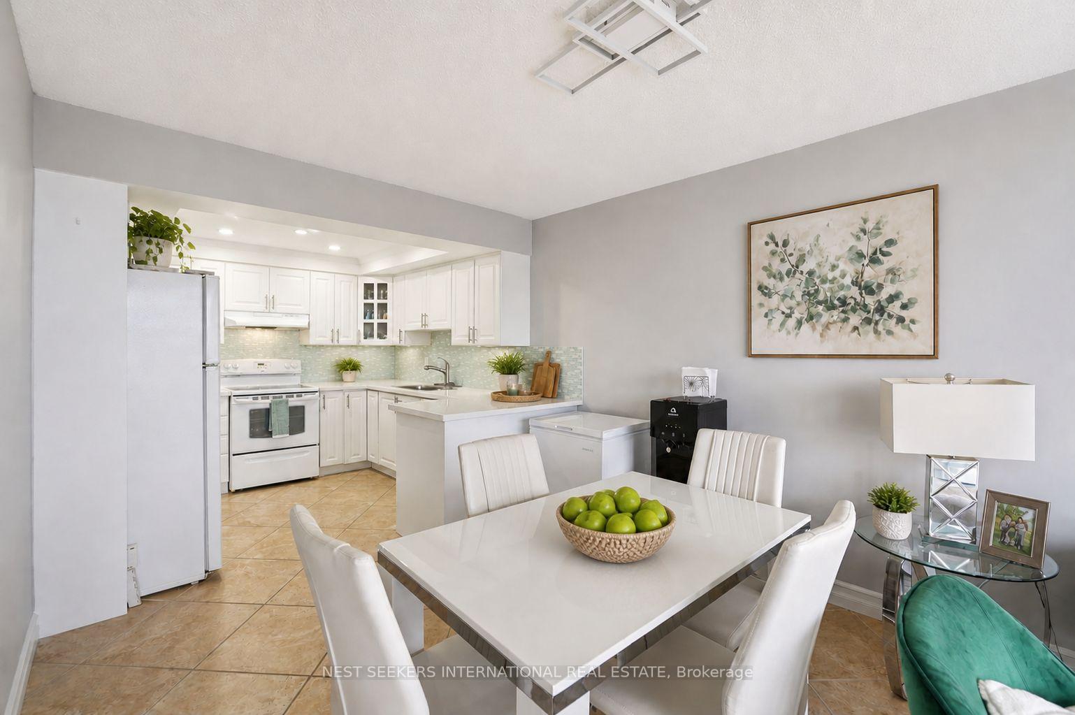 Photo 5 of Unit 811, 310 Mill Street, Brampton, Brampton South — HOMEH