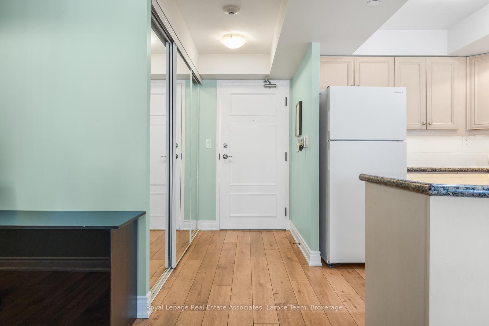 Photo 4 of Unit 2101, 3 Marine Parade Drive, Etobicoke, Mimico — HOMEH