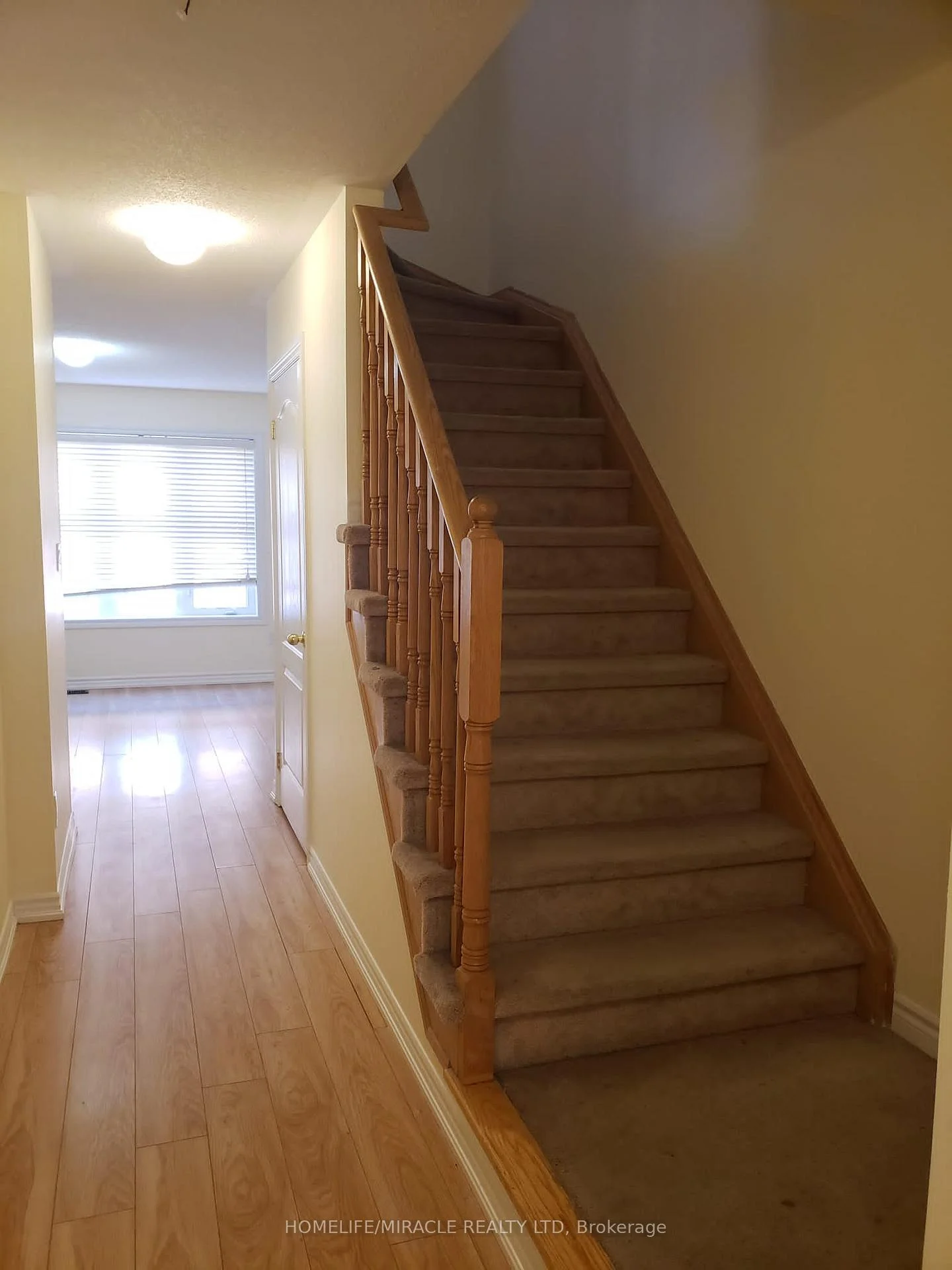 Photo 8 of 11 Shiff Crescent, Brampton, Heart Lake East — HOMEH