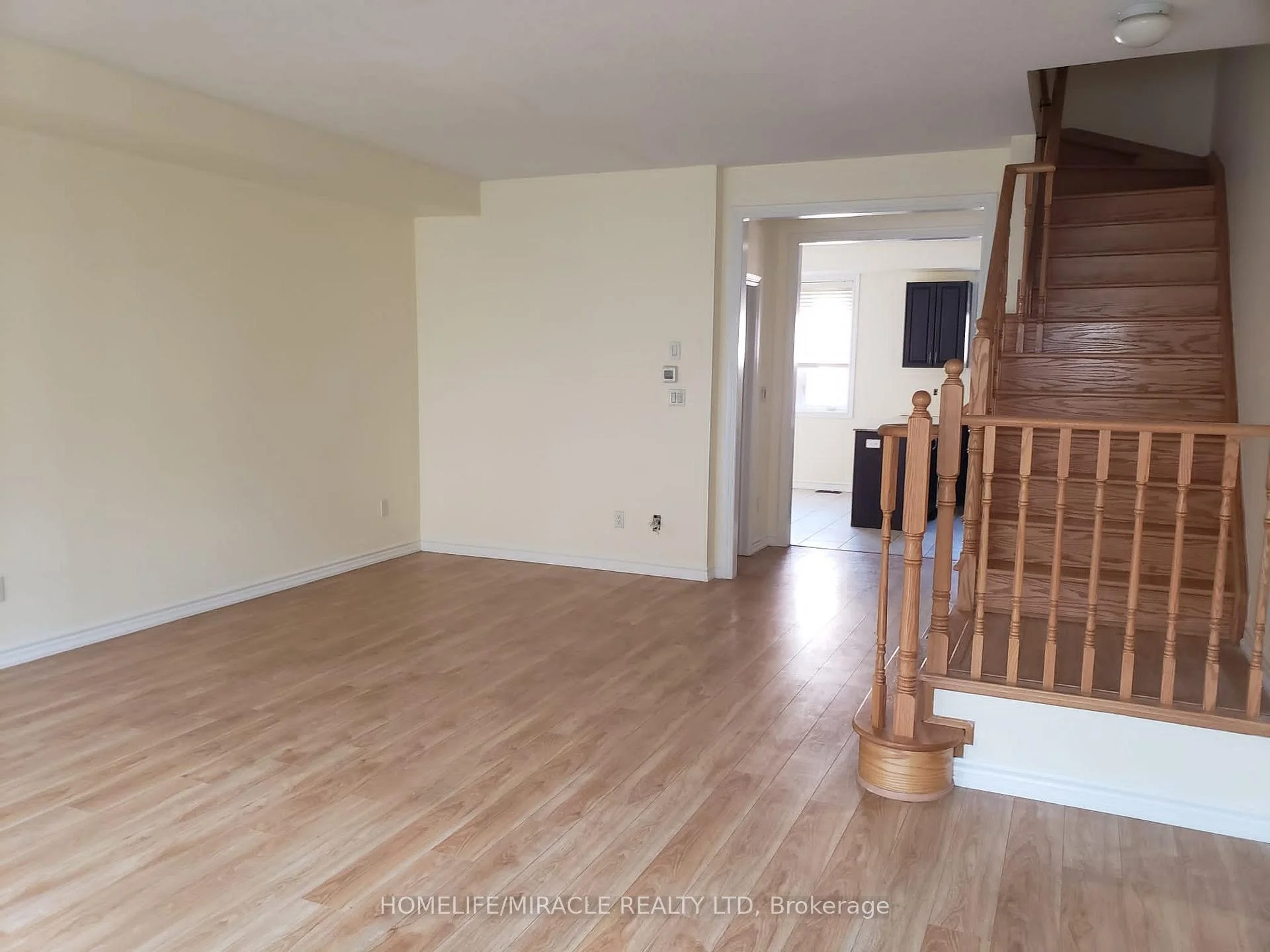 Photo 19 of 11 Shiff Crescent, Brampton, Heart Lake East — HOMEH