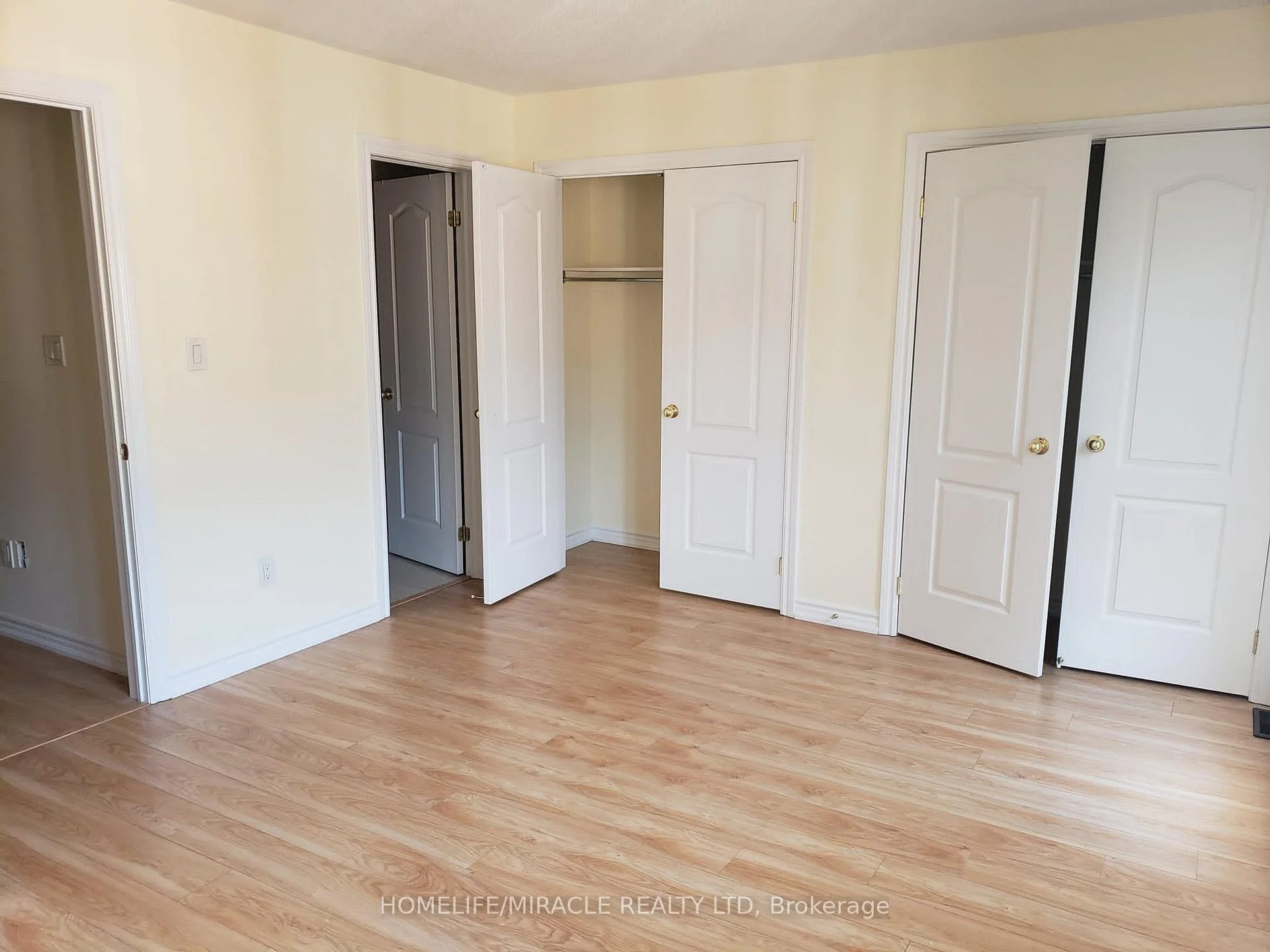 Photo 20 of 11 Shiff Crescent, Brampton, Heart Lake East — HOMEH