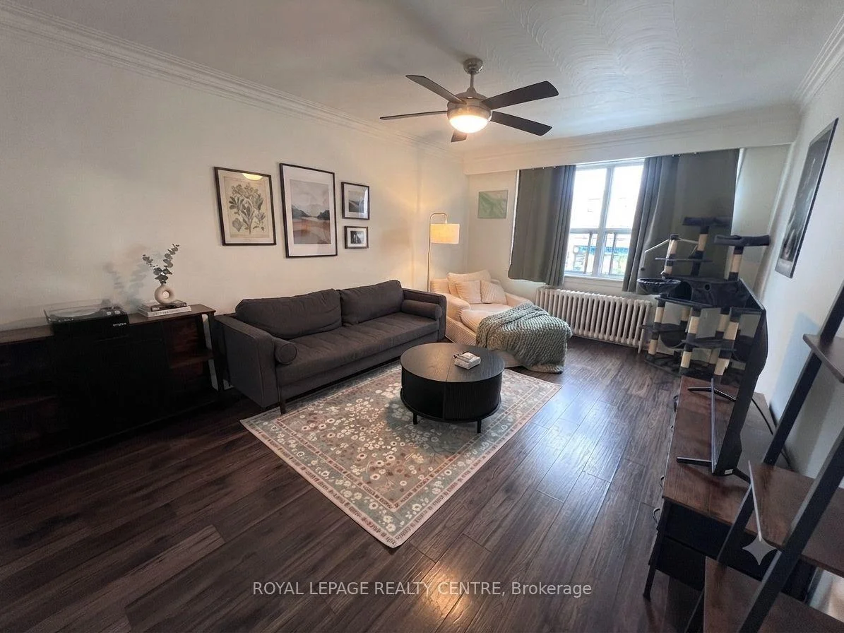 Photo 3 of Unit 1, 3351 Lakeshore Boulevard, Etobicoke, Long Branch — HOMEH