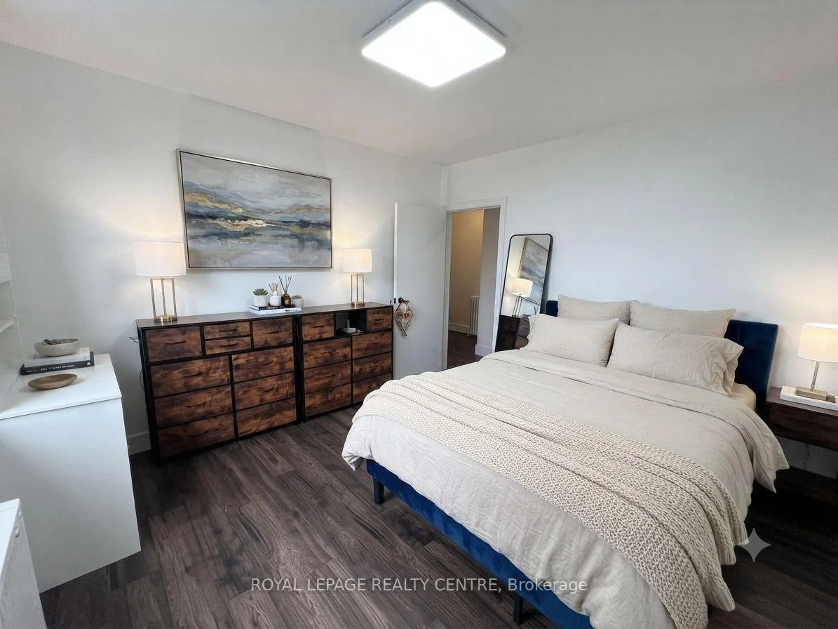 Photo 7 of Unit 1, 3351 Lakeshore Boulevard, Etobicoke, Long Branch — HOMEH