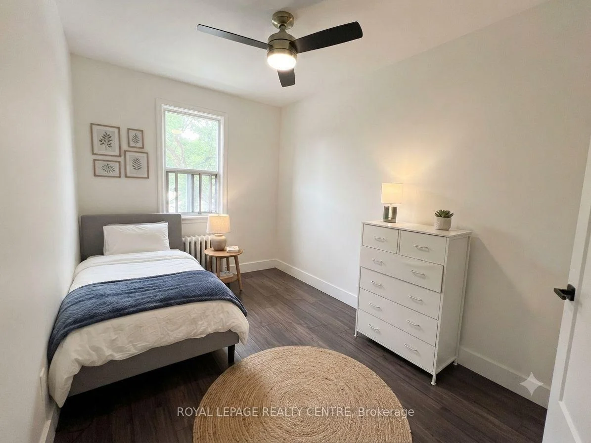 Photo 11 of Unit 1, 3351 Lakeshore Boulevard, Etobicoke, Long Branch — HOMEH