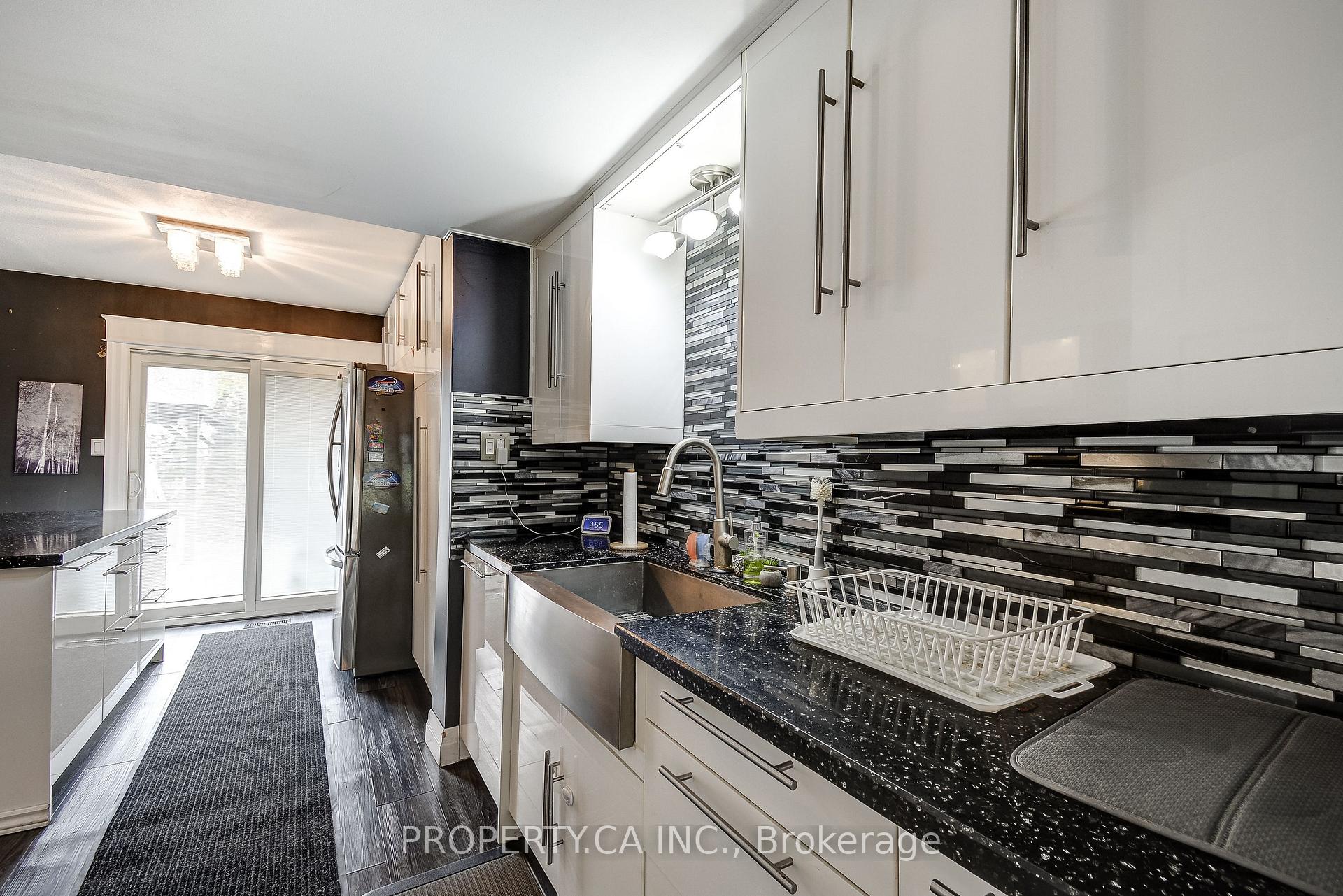 Photo 15 of 3 Waterford Crescent, Hamilton, Lakeshore — HOMEH