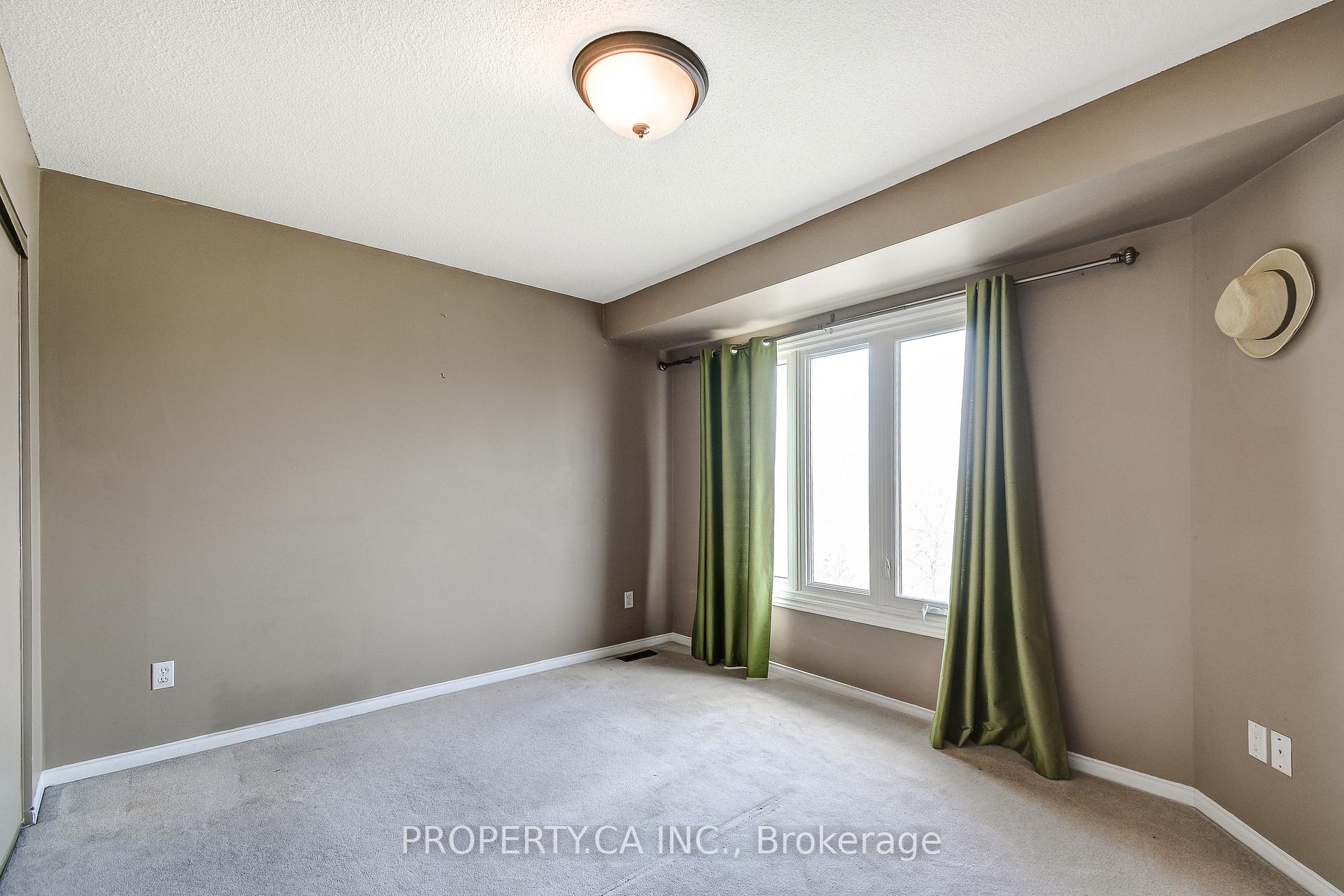 Photo 29 of 3 Waterford Crescent, Hamilton, Lakeshore — HOMEH