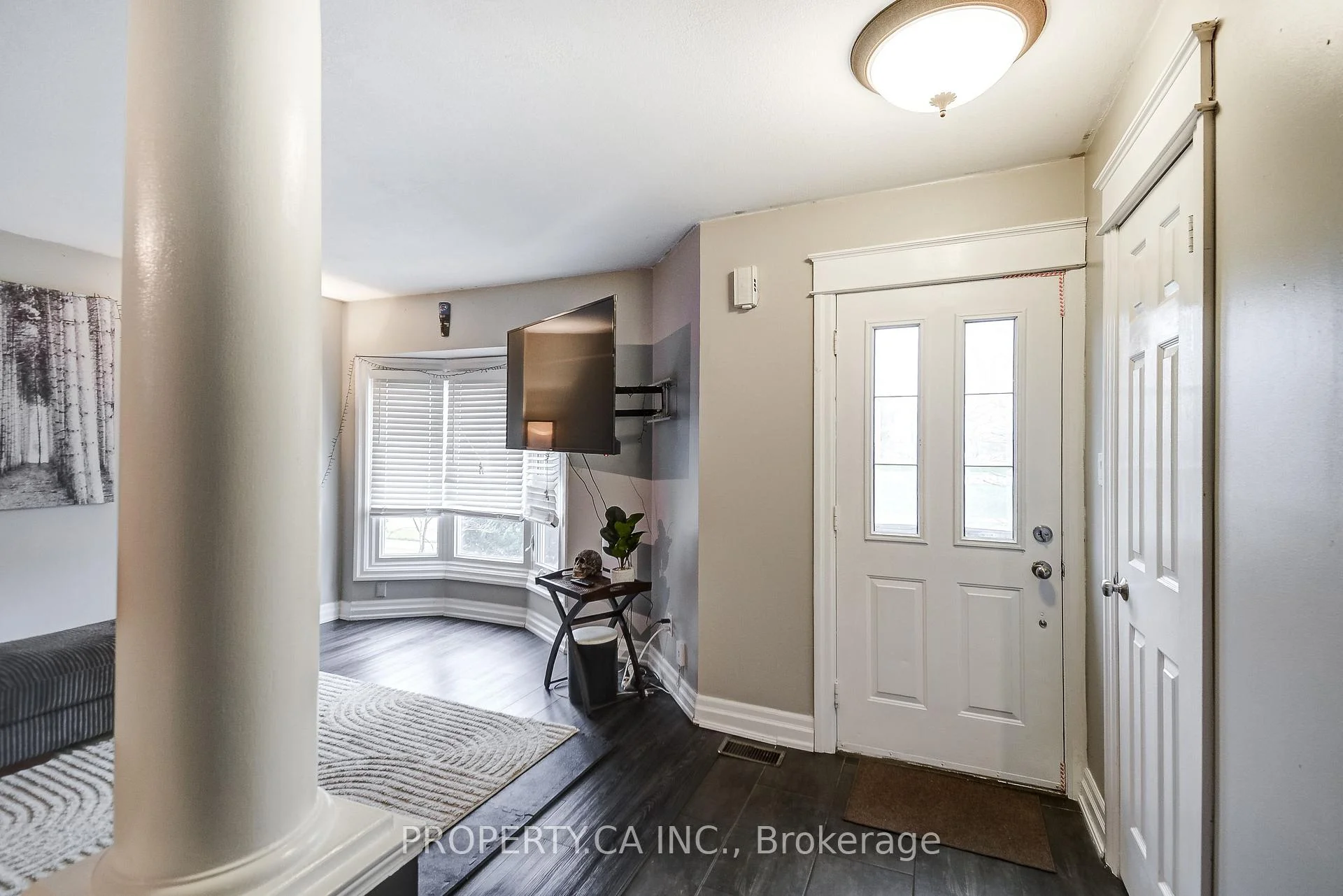 Photo 4 of 3 Waterford Crescent, Hamilton, Lakeshore — HOMEH