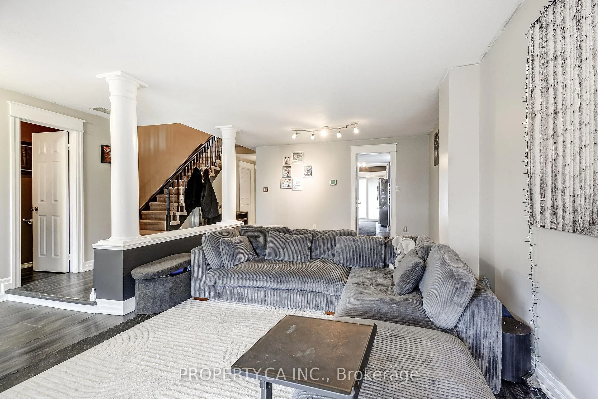 Photo 8 of 3 Waterford Crescent, Hamilton, Lakeshore — HOMEH