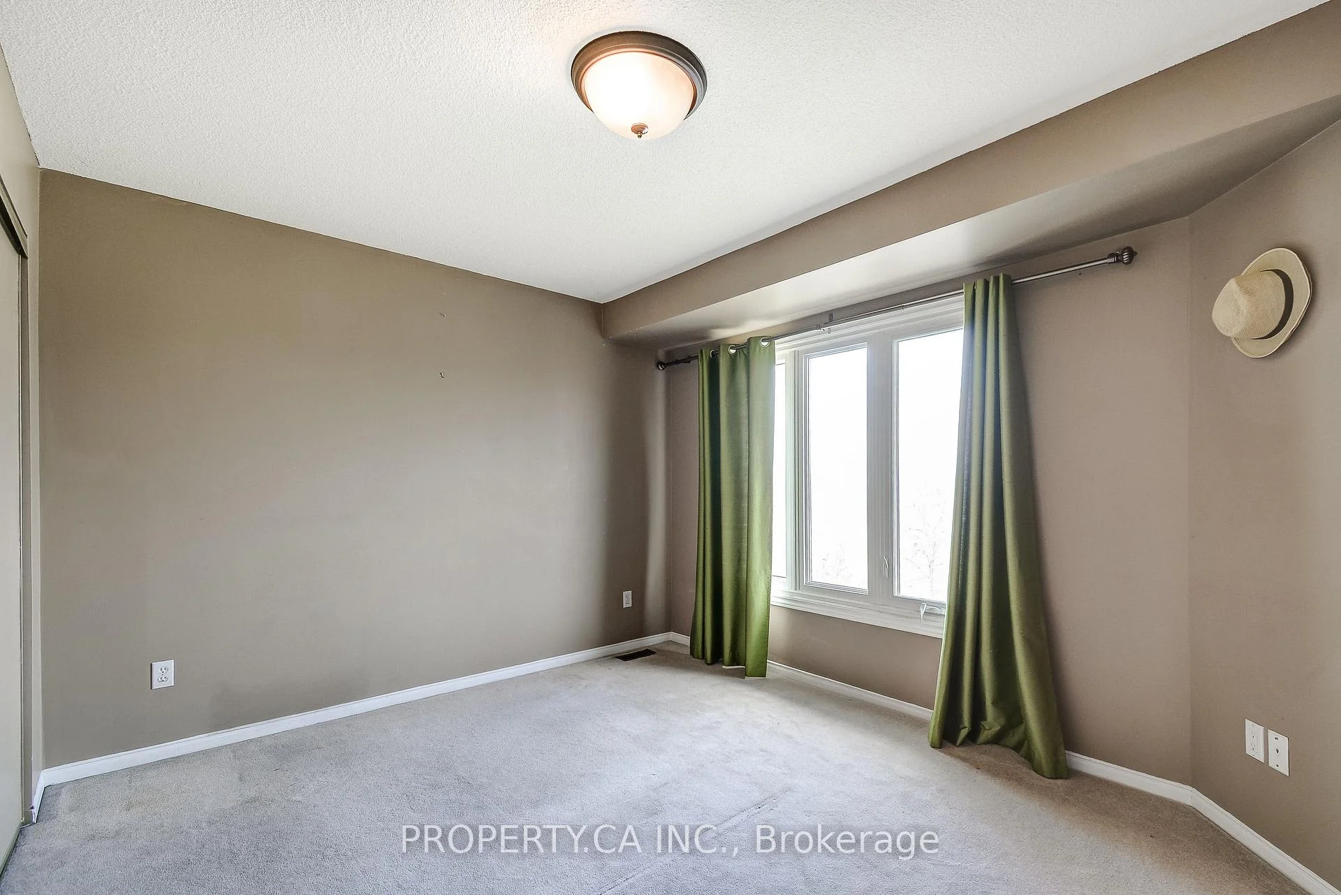 Photo 30 of 3 Waterford Crescent, Hamilton, Lakeshore — HOMEH
