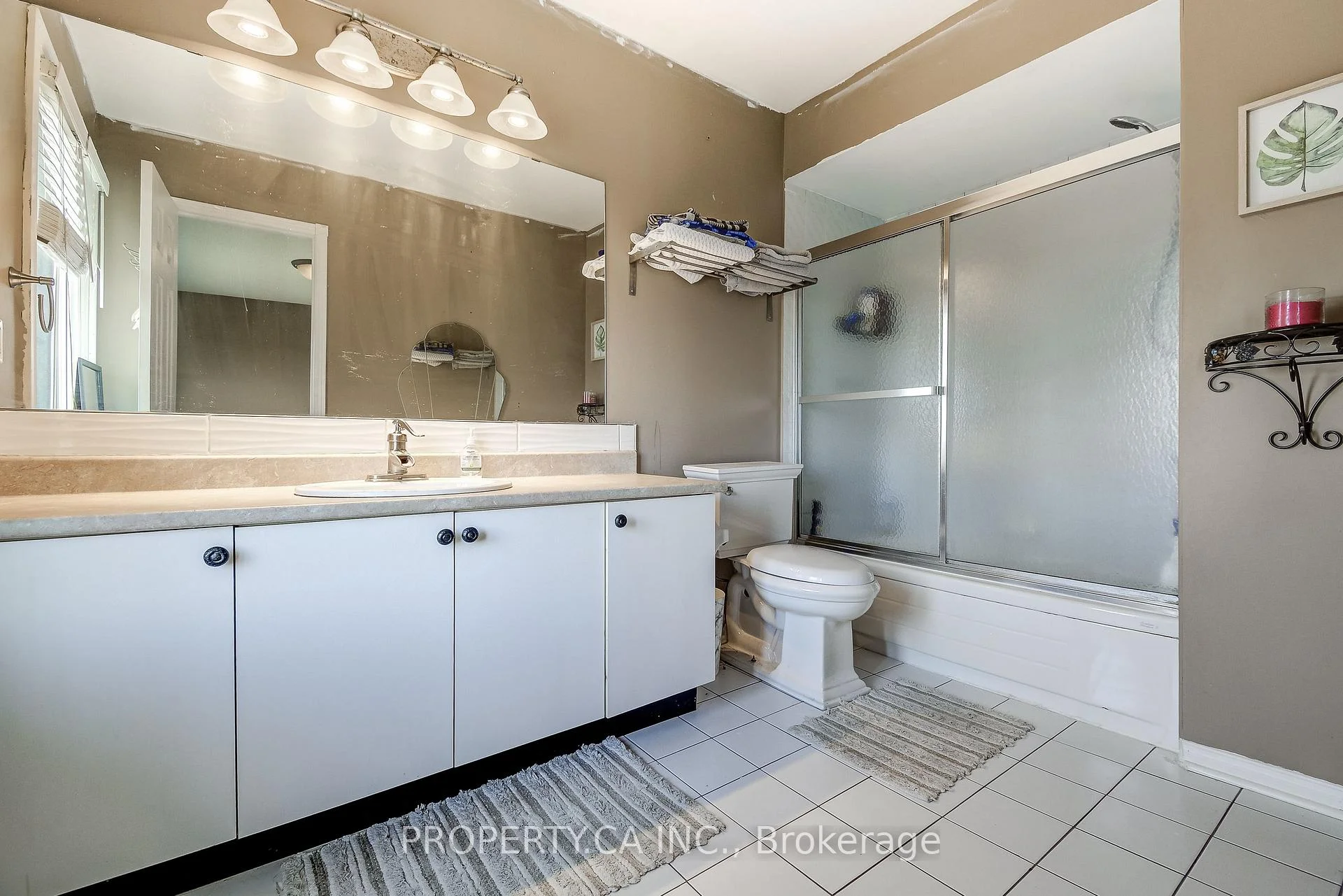 Photo 34 of 3 Waterford Crescent, Hamilton, Lakeshore — HOMEH