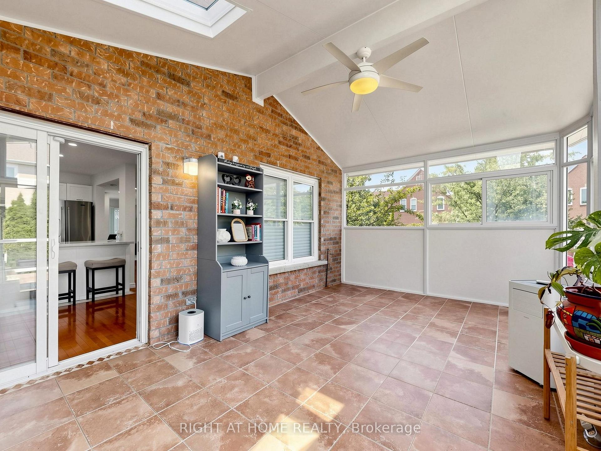 Photo 19 of 25 Teagarden Court, Whitby, Rolling Acres — HOMEH