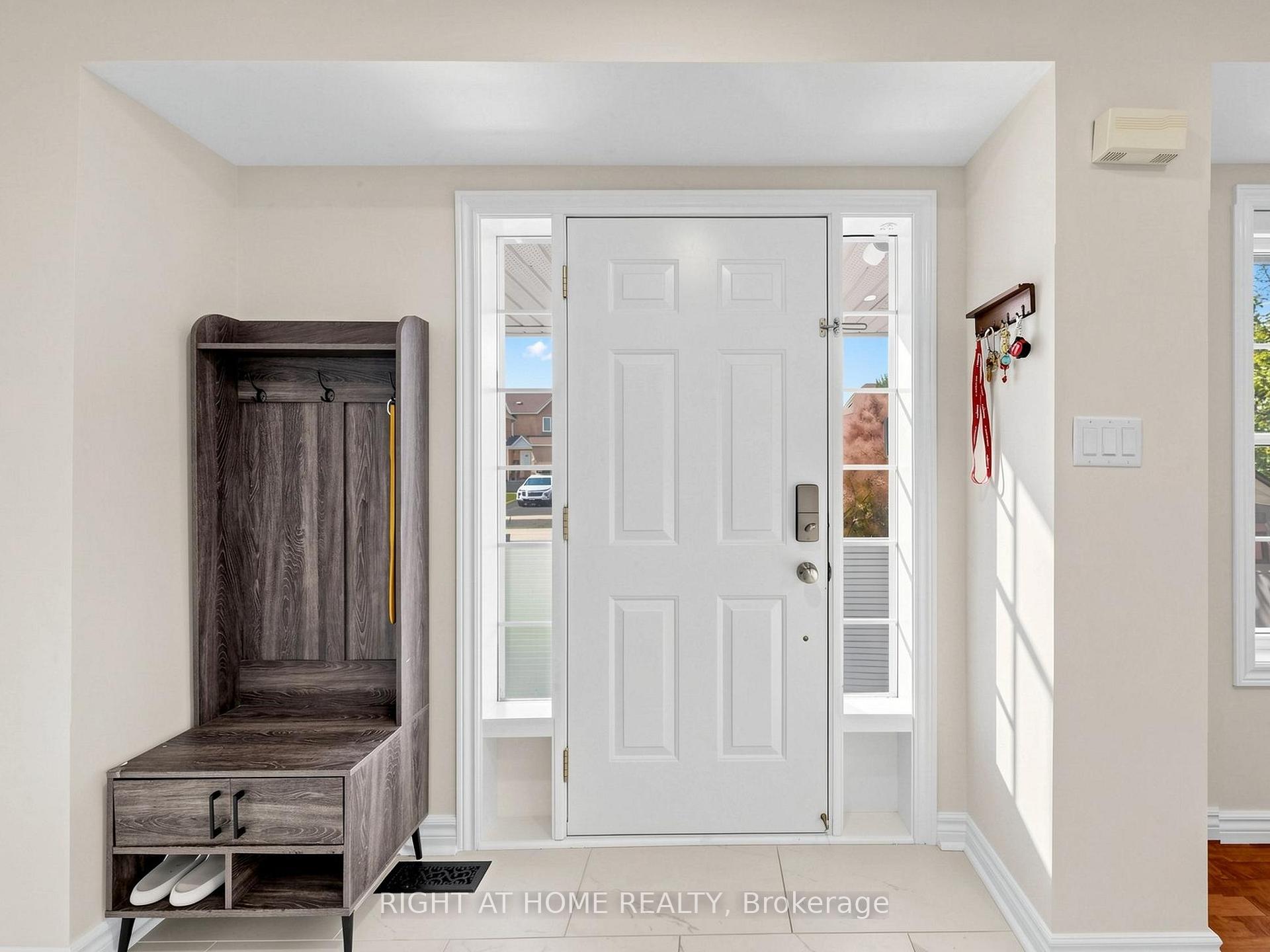 Photo 21 of 25 Teagarden Court, Whitby, Rolling Acres — HOMEH