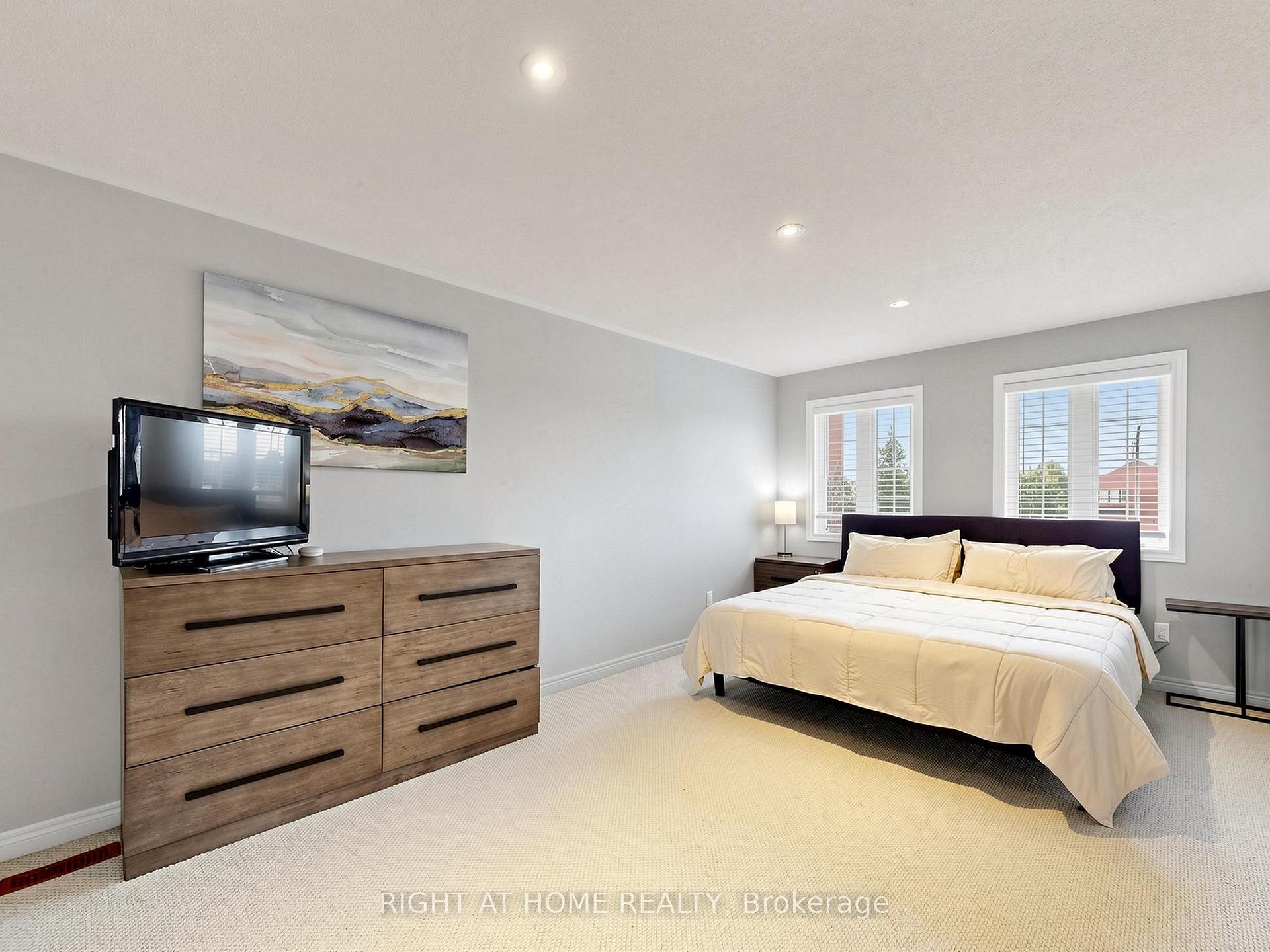 Photo 23 of 25 Teagarden Court, Whitby, Rolling Acres — HOMEH