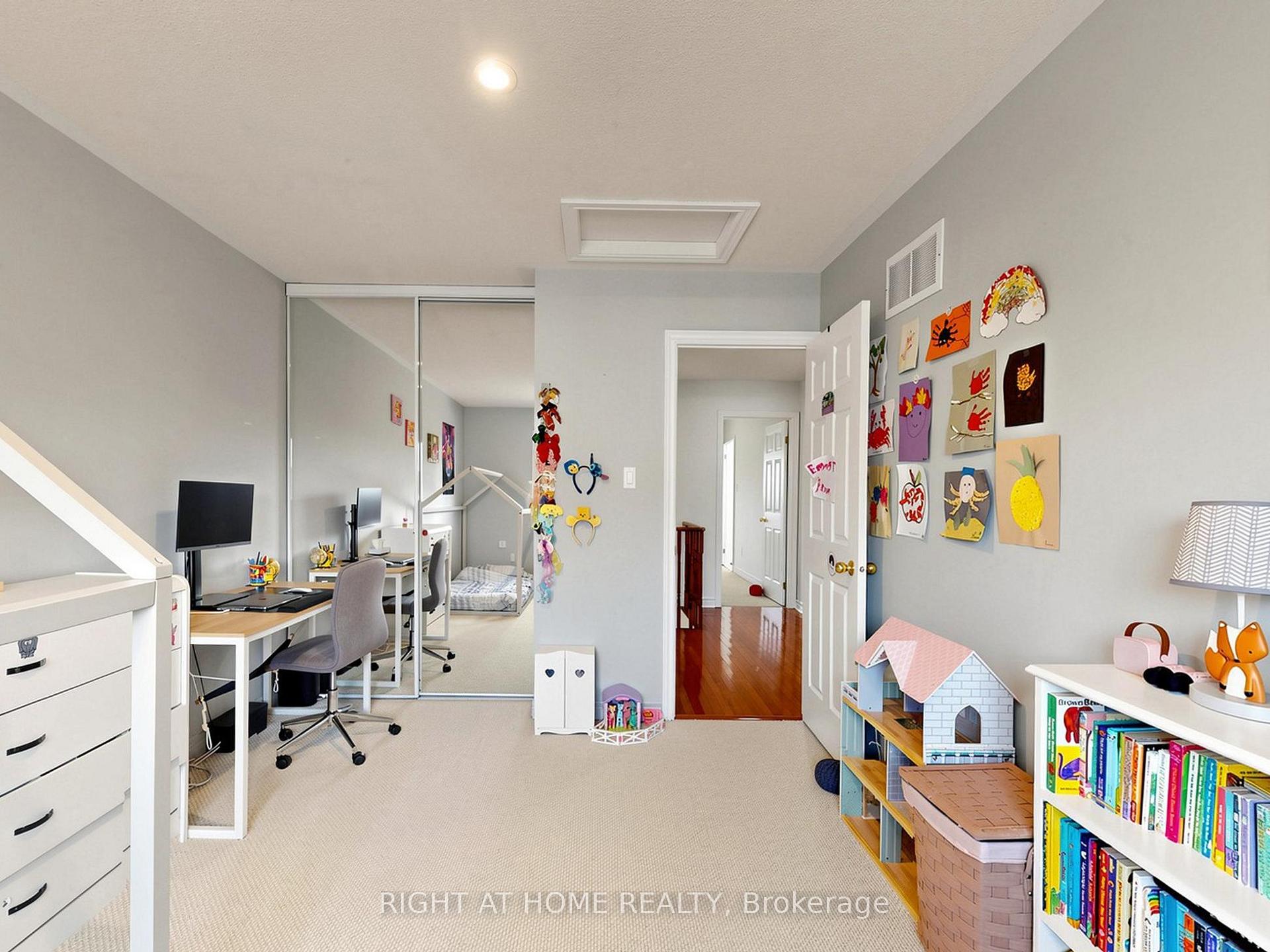 Photo 27 of 25 Teagarden Court, Whitby, Rolling Acres — HOMEH