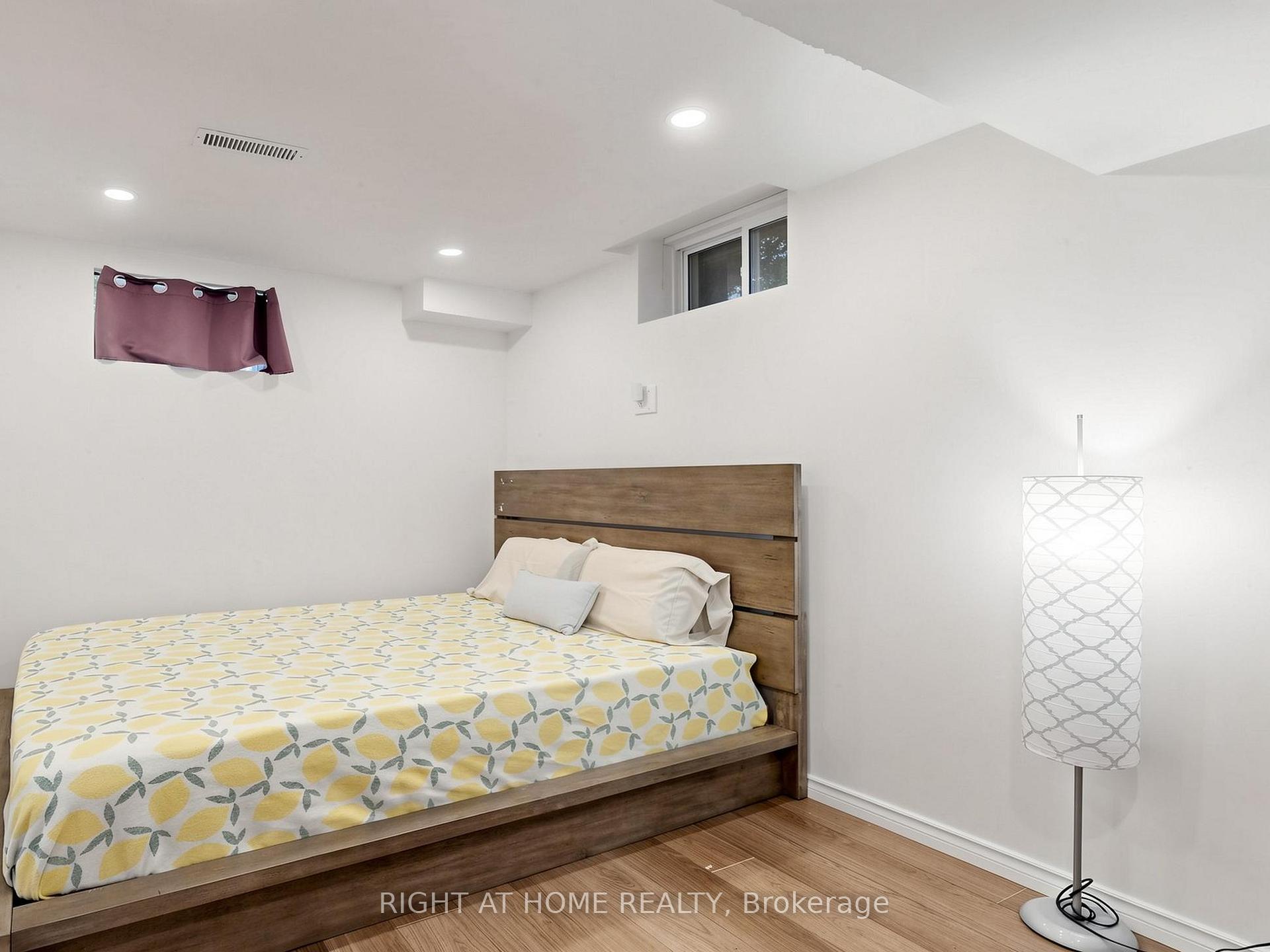 Photo 36 of 25 Teagarden Court, Whitby, Rolling Acres — HOMEH