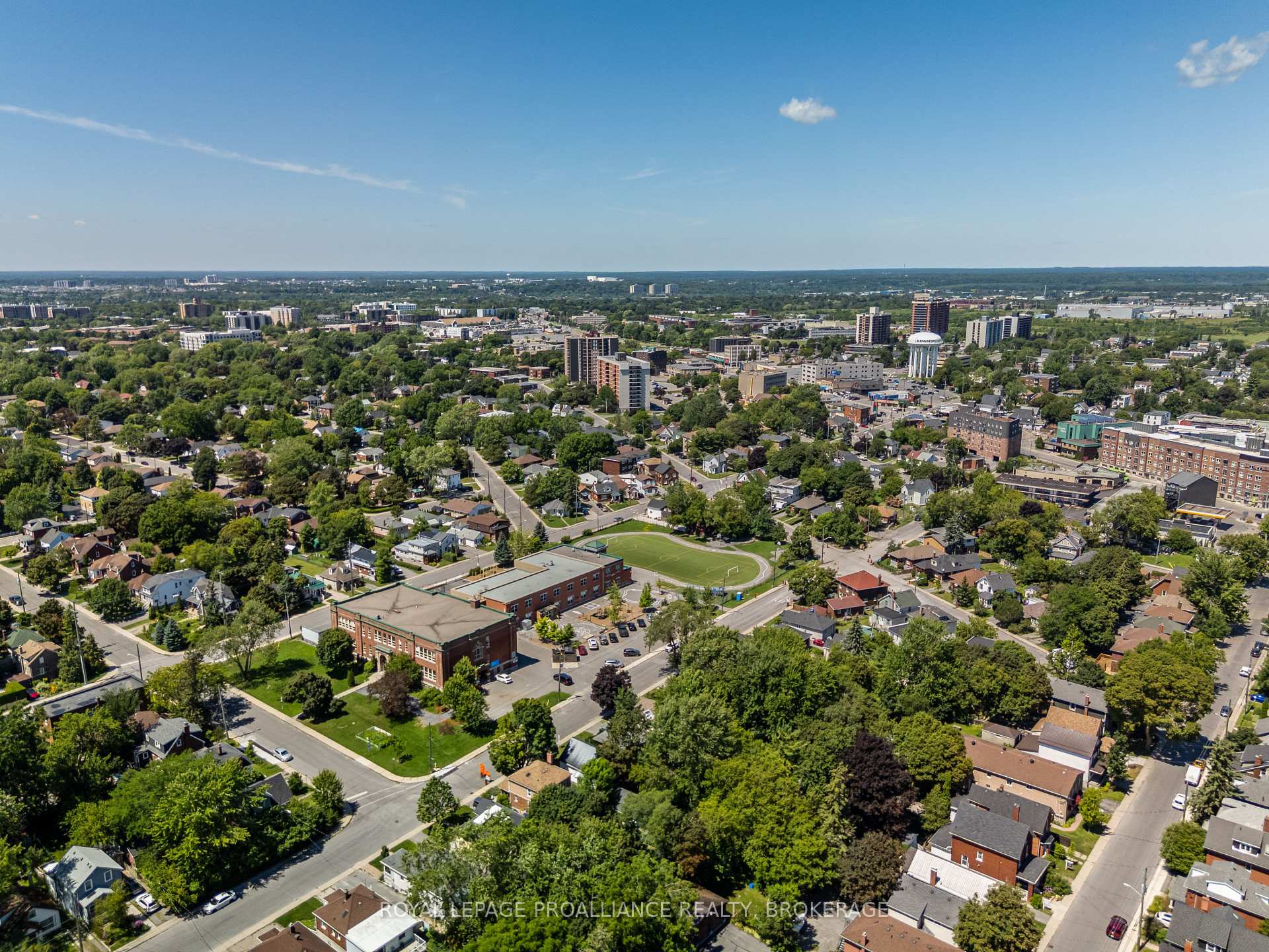 Photo 15 of 211 Toronto Street, Kingston, Central City East — HOMEH