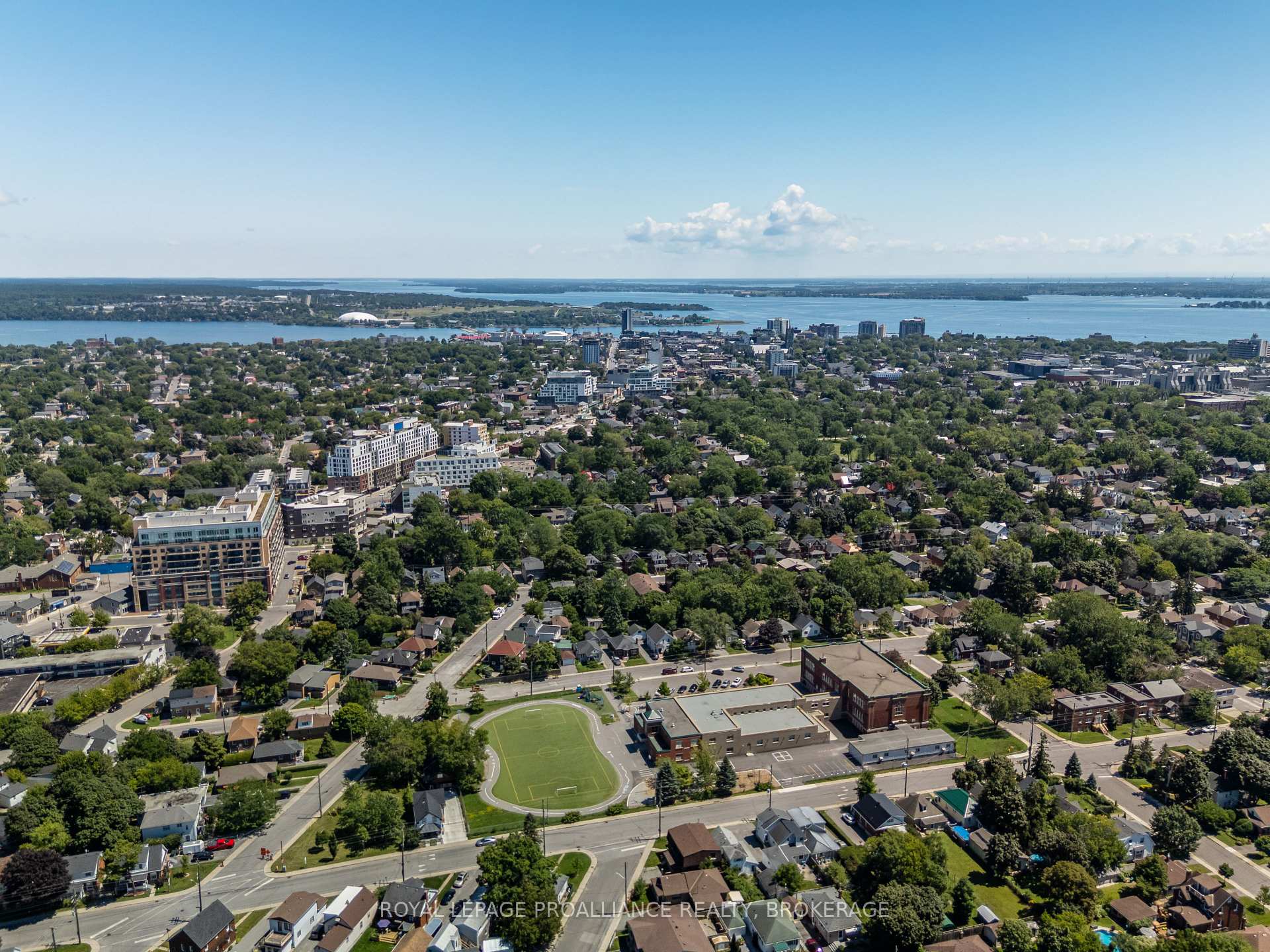 Photo 21 of 211 Toronto Street, Kingston, Central City East — HOMEH