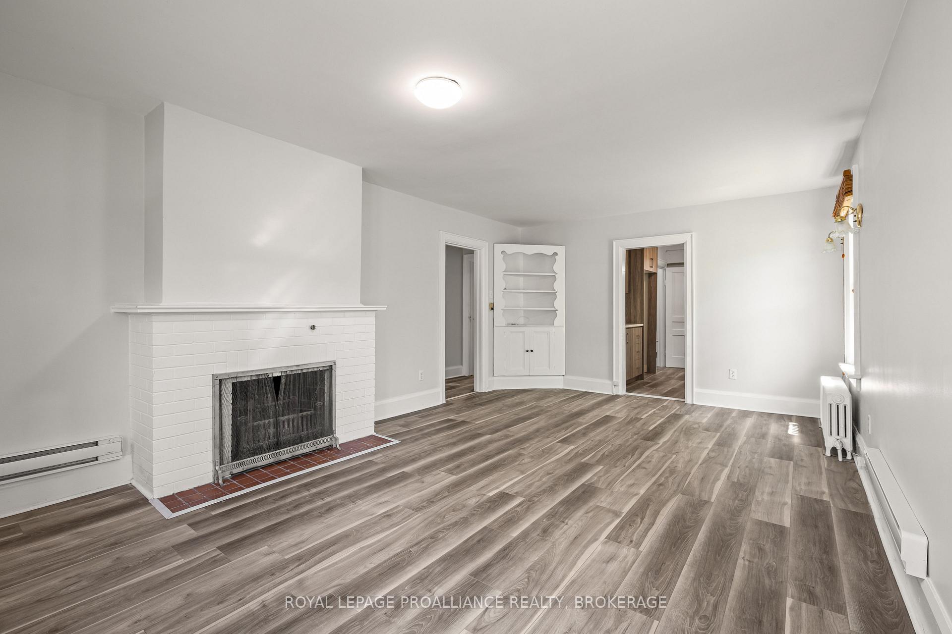 Photo 10 of 211 Toronto Street, Kingston, Central City East — HOMEH