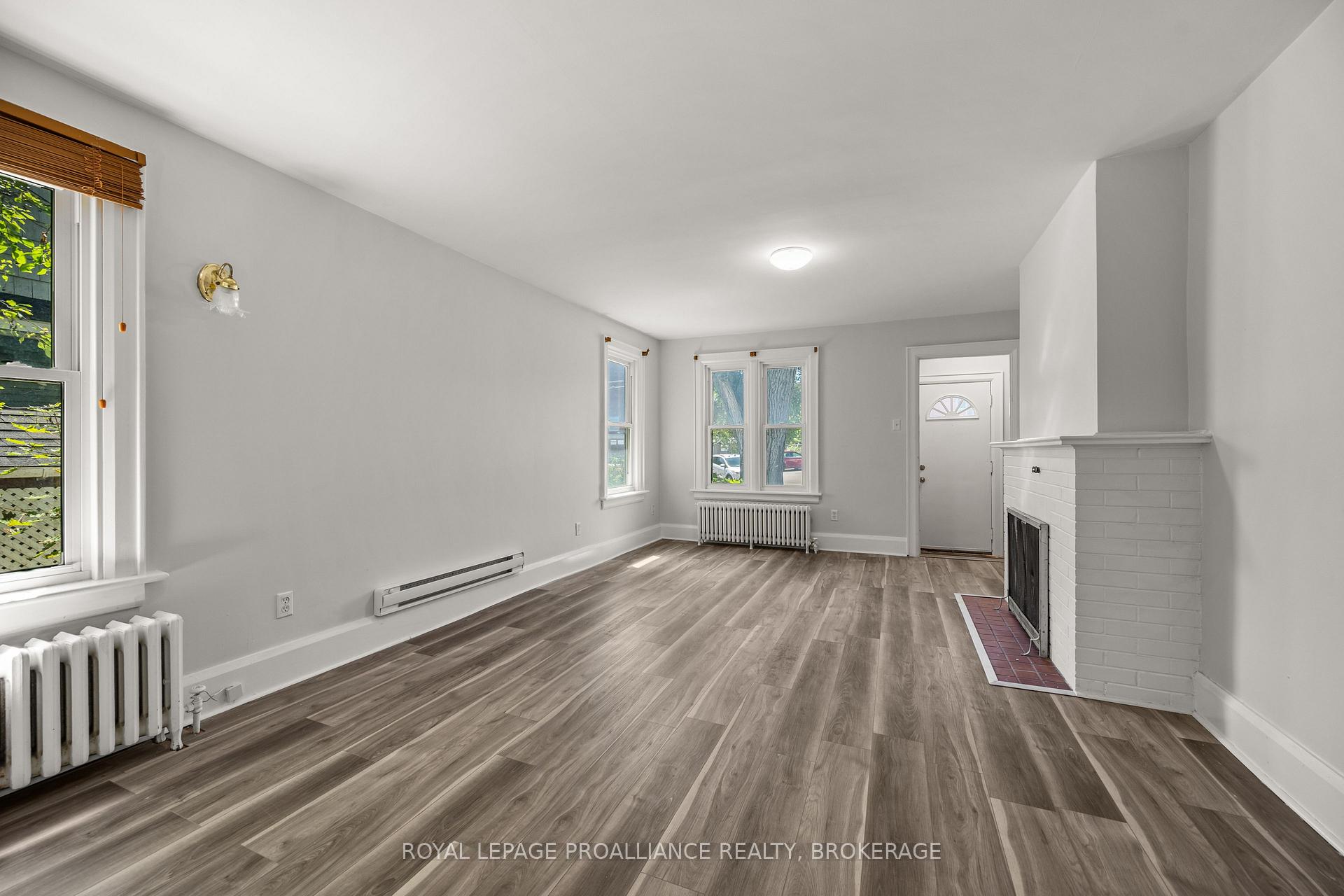 Photo 12 of 211 Toronto Street, Kingston, Central City East — HOMEH