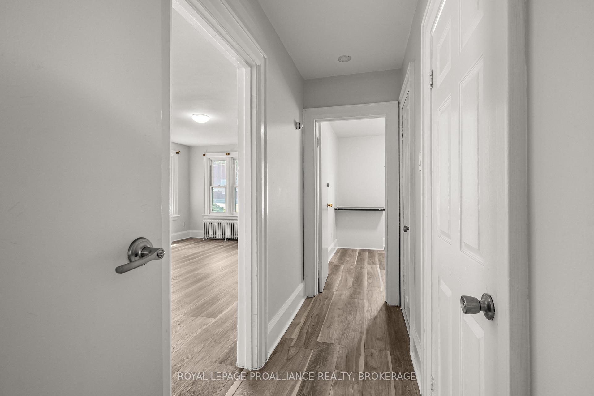 Photo 14 of 211 Toronto Street, Kingston, Central City East — HOMEH