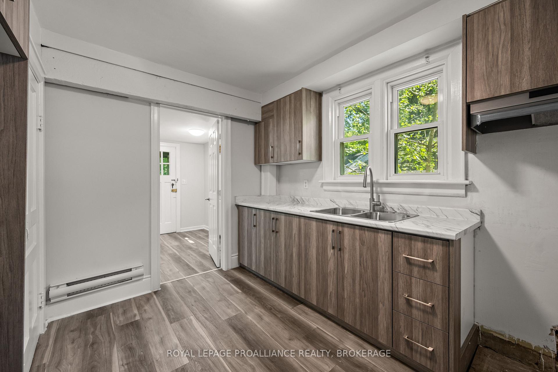 Photo 28 of 211 Toronto Street, Kingston, Central City East — HOMEH