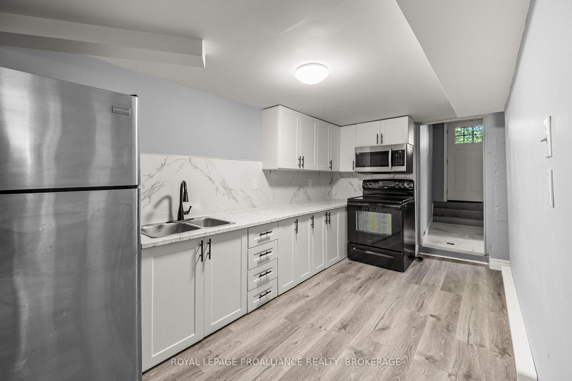 Photo 34 of 211 Toronto Street, Kingston, Central City East — HOMEH