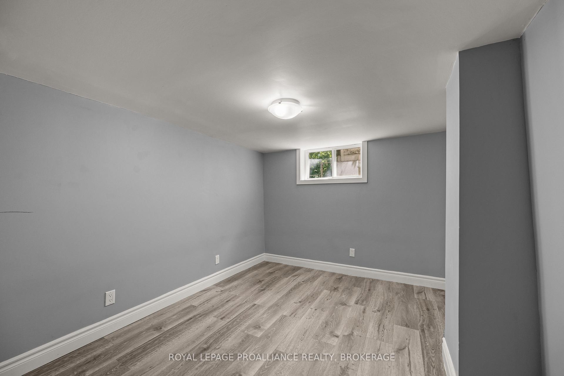 Photo 37 of 211 Toronto Street, Kingston, Central City East — HOMEH
