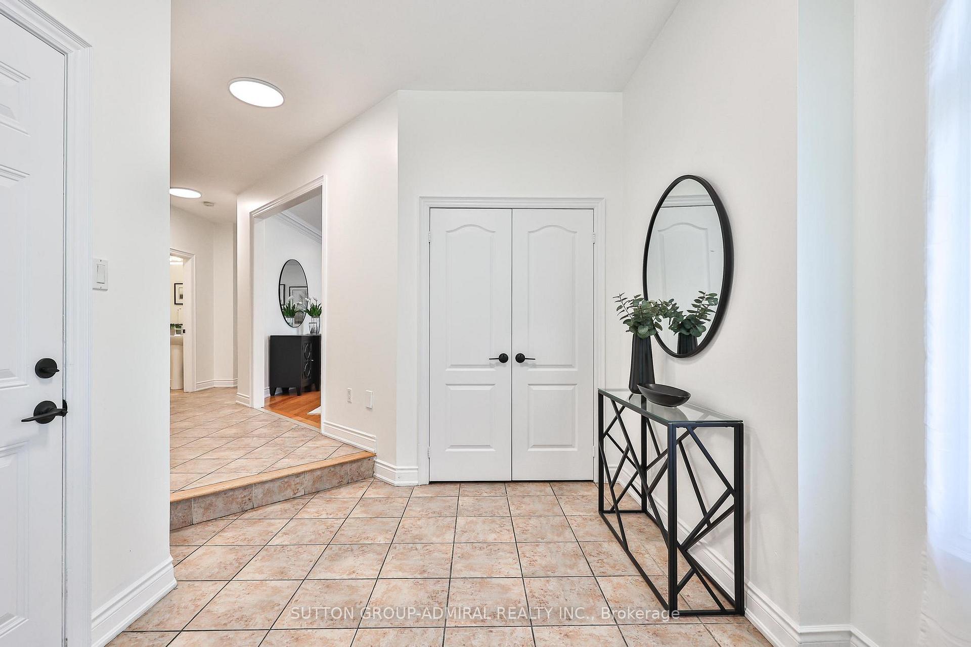 Photo 5 of 502 Apple Blossom Drive, Vaughan, Patterson — HOMEH