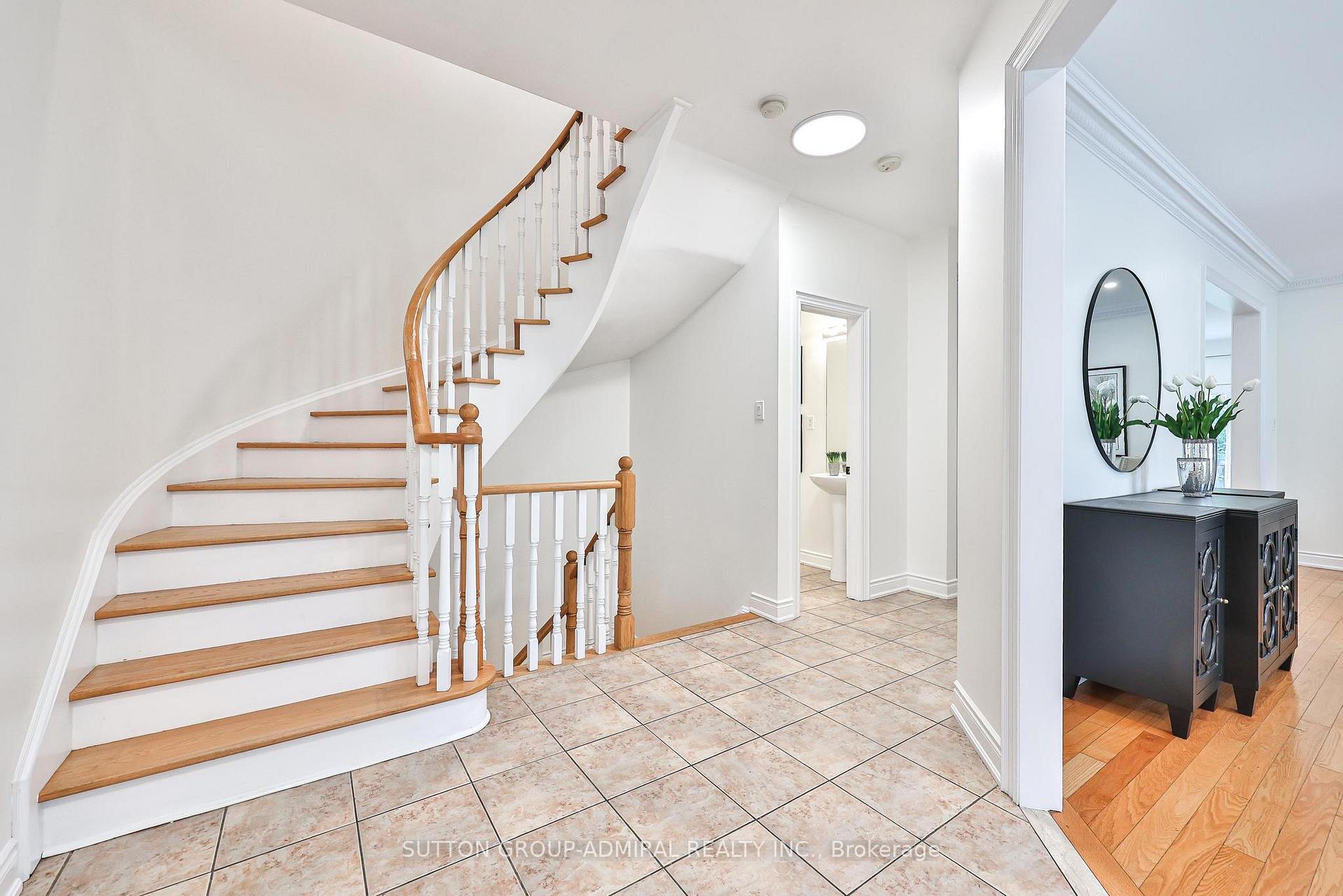 Photo 26 of 502 Apple Blossom Drive, Vaughan, Patterson — HOMEH