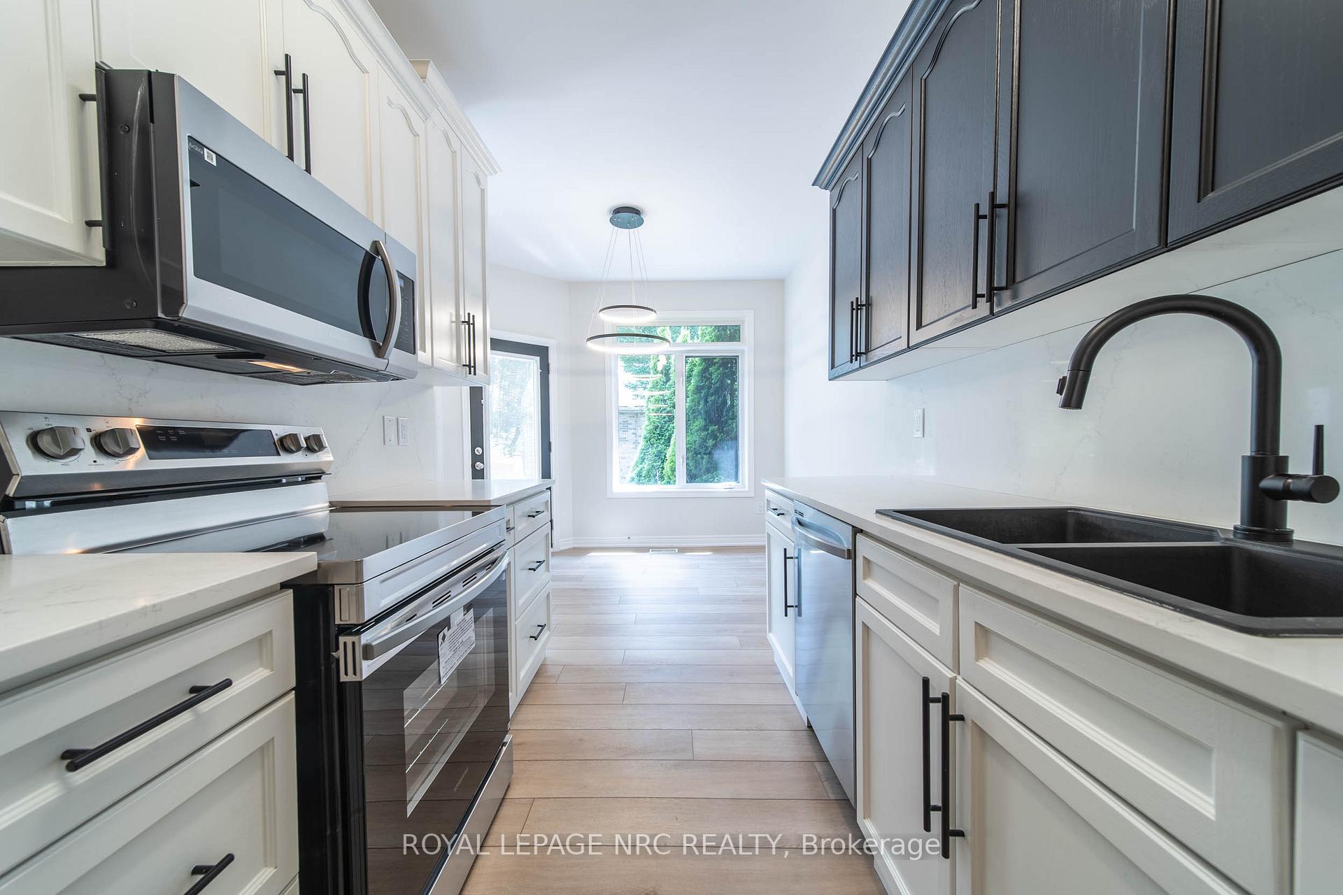 Photo 10 of Unit 3, 5200 Dorchester Road, Niagara Falls, Morrison — HOMEH