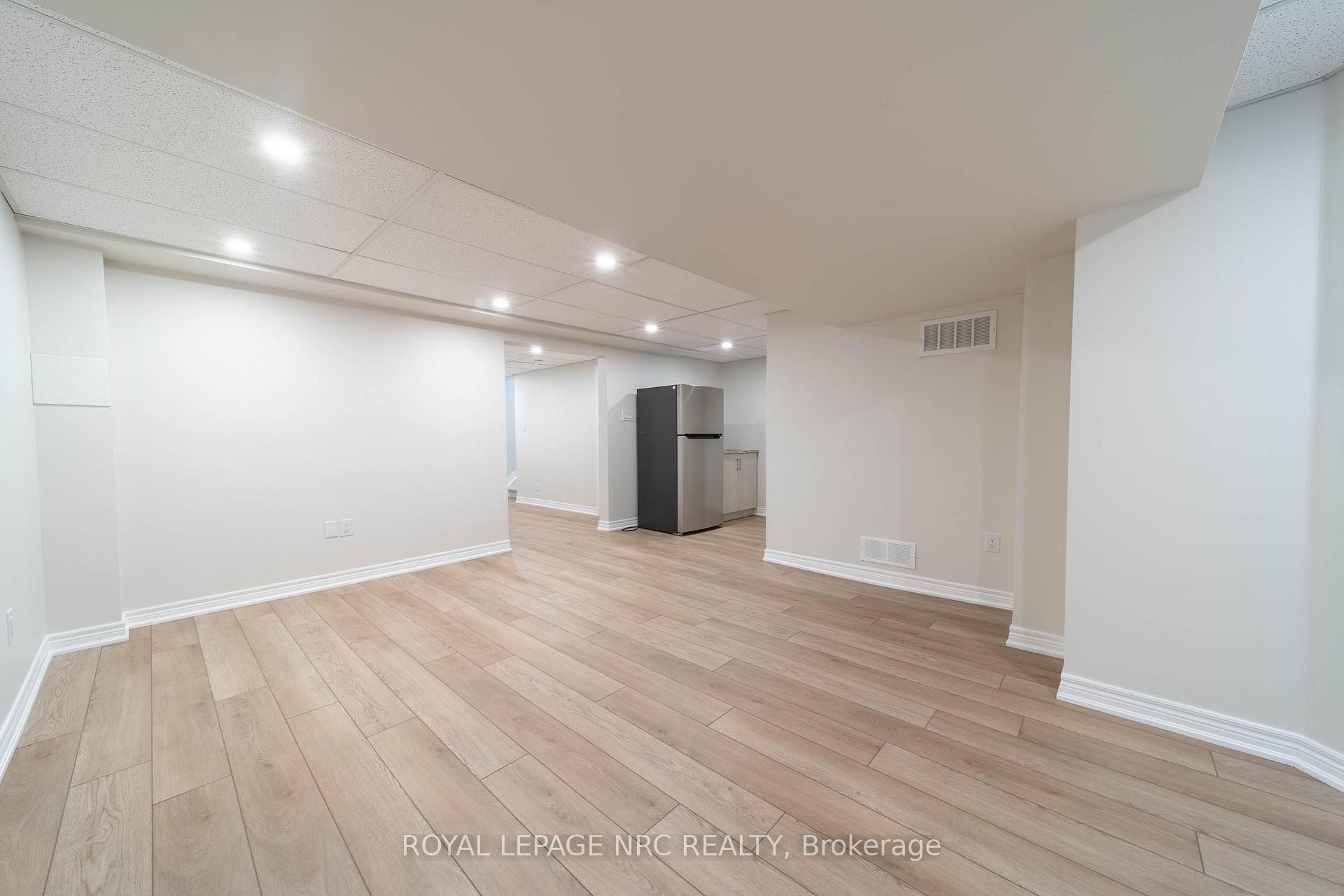 Photo 30 of Unit 3, 5200 Dorchester Road, Niagara Falls, Morrison — HOMEH