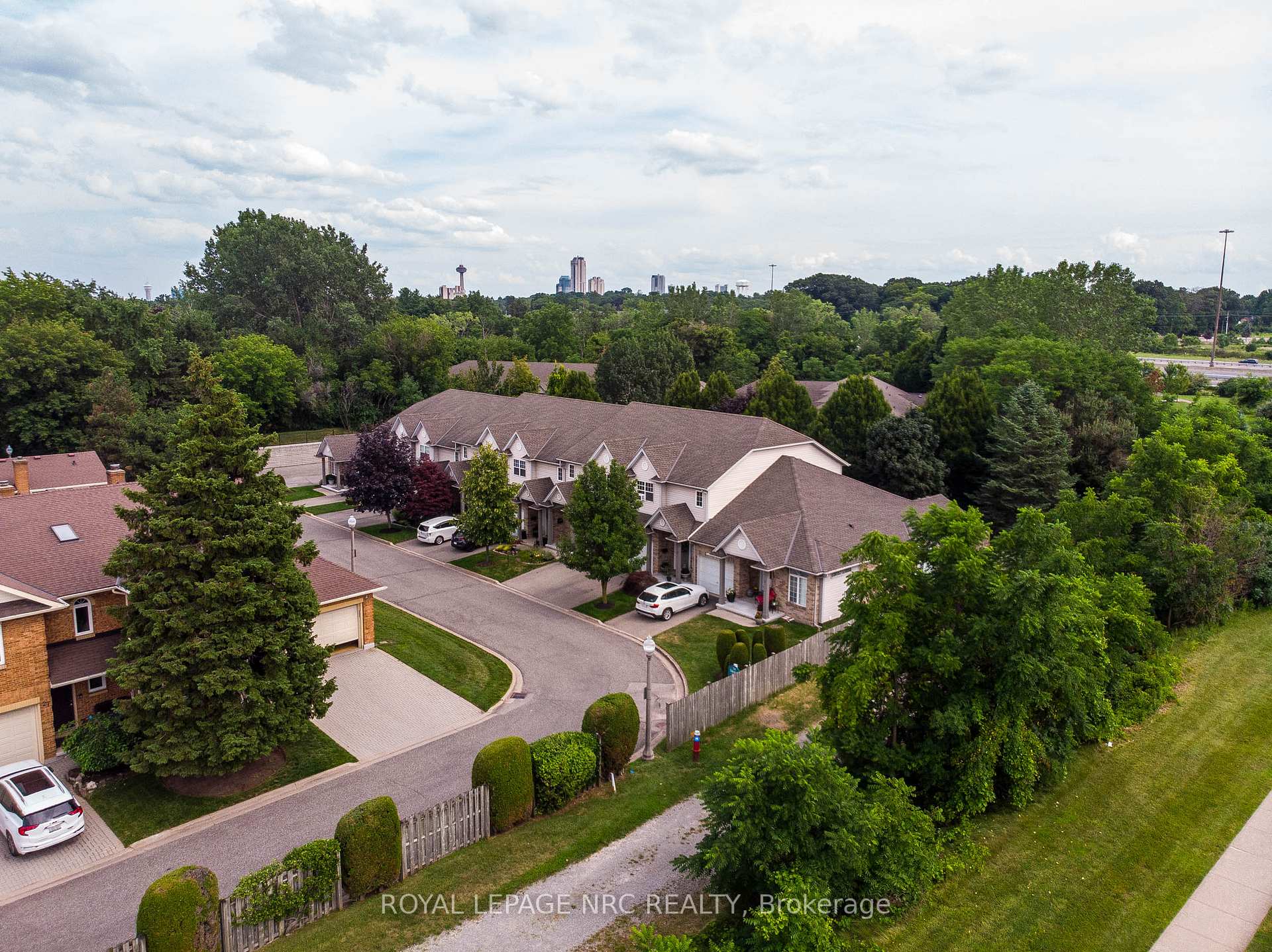 Photo 48 of Unit 3, 5200 Dorchester Road, Niagara Falls, Morrison — HOMEH