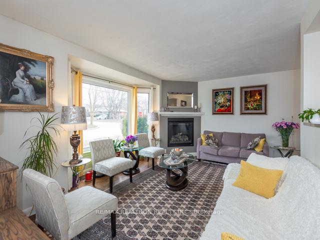 Photo 3 of 505 Colborne Street E, Whitby, Downtown Whitby — HOMEH