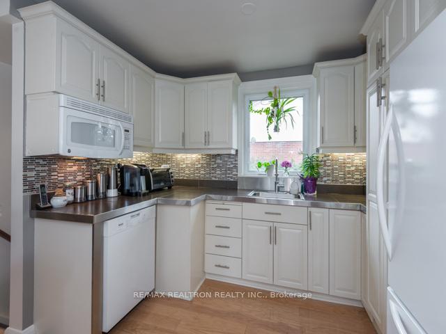 Photo 8 of 505 Colborne Street E, Whitby, Downtown Whitby — HOMEH