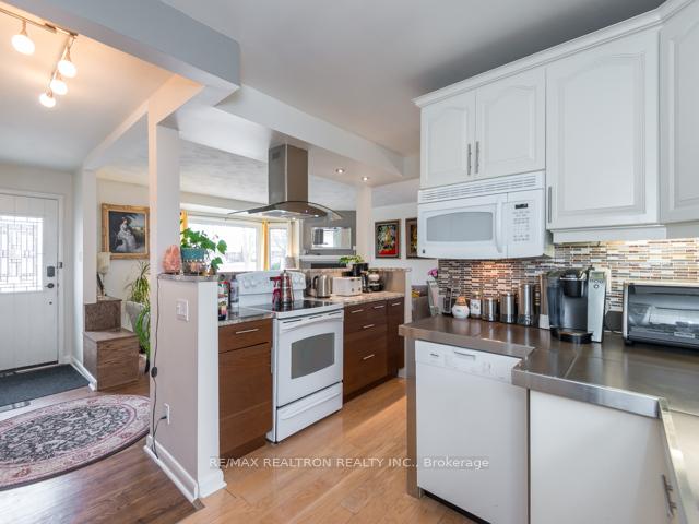 Photo 10 of 505 Colborne Street E, Whitby, Downtown Whitby — HOMEH