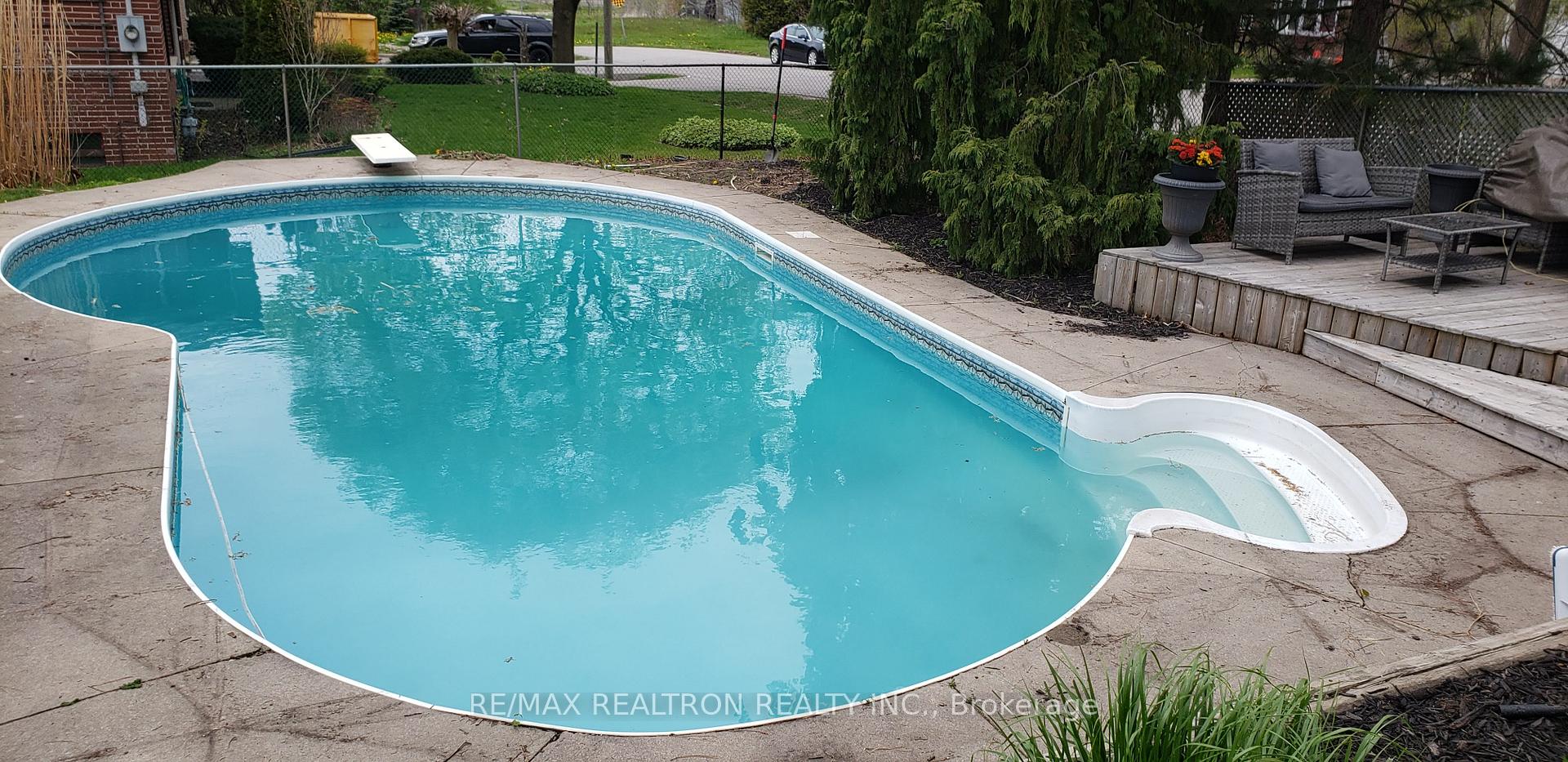 Photo 20 of 505 Colborne Street E, Whitby, Downtown Whitby — HOMEH
