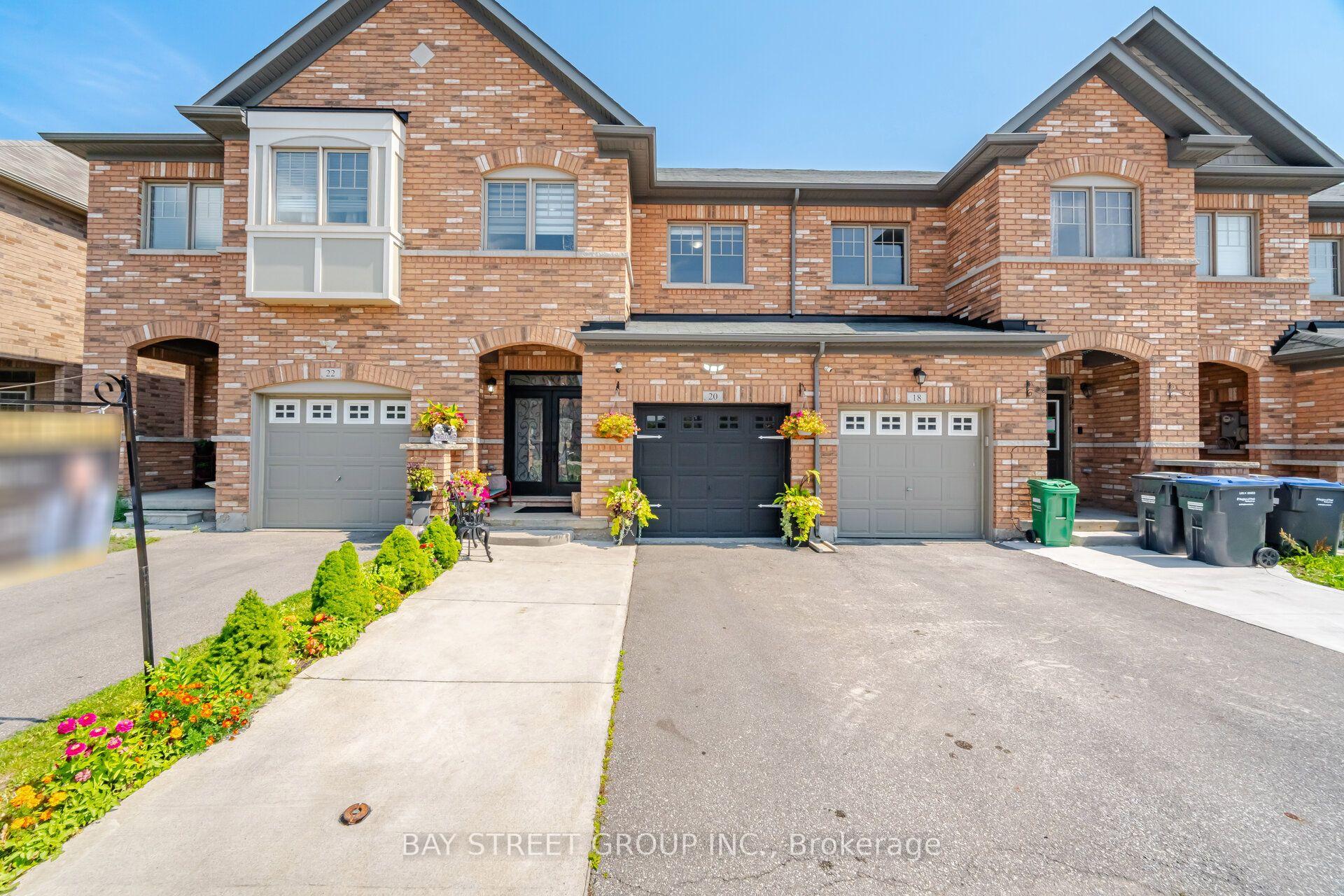 Photo 2 of 20 Davenfield Circle, Brampton, Bram East — HOMEH