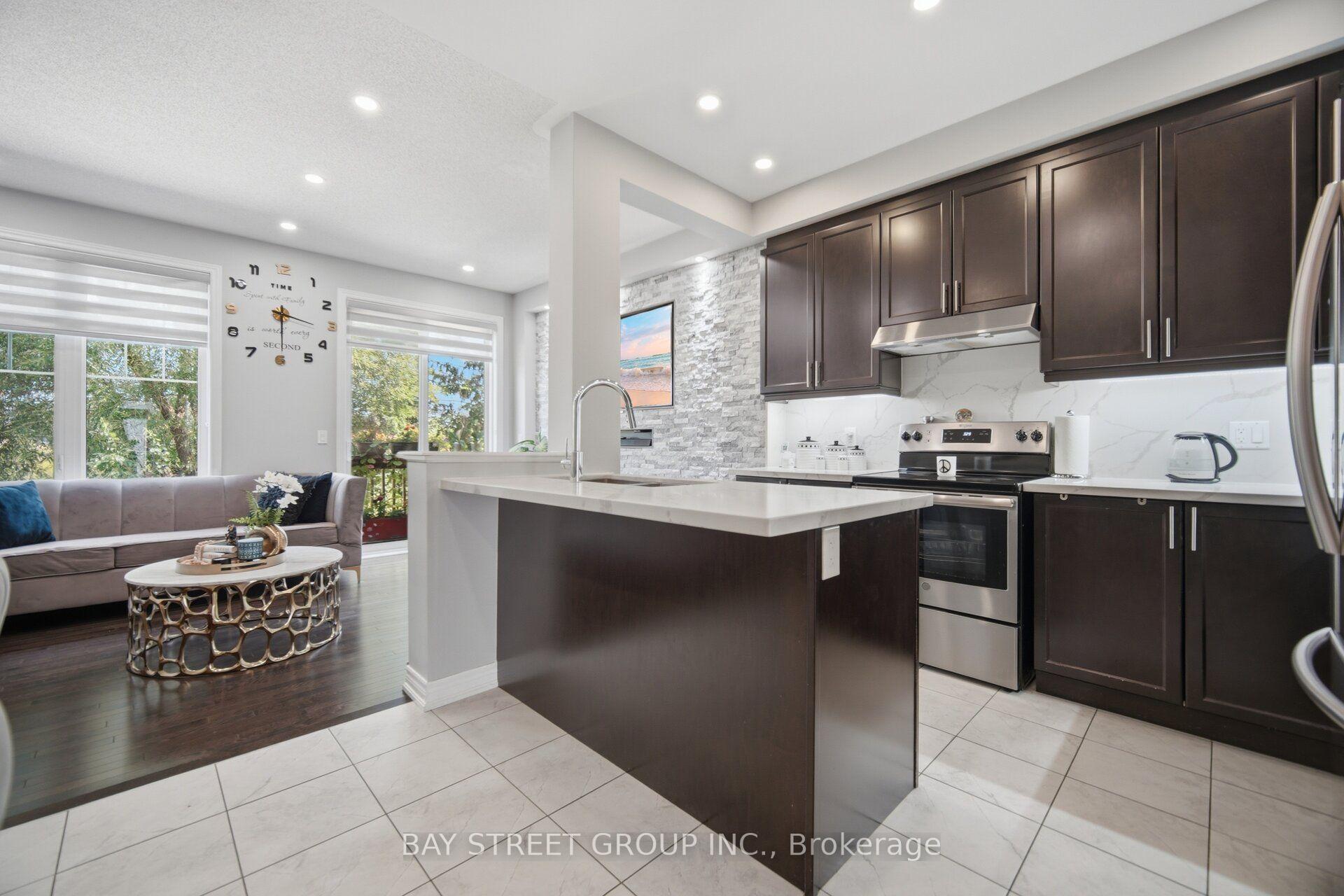 Photo 9 of 20 Davenfield Circle, Brampton, Bram East — HOMEH