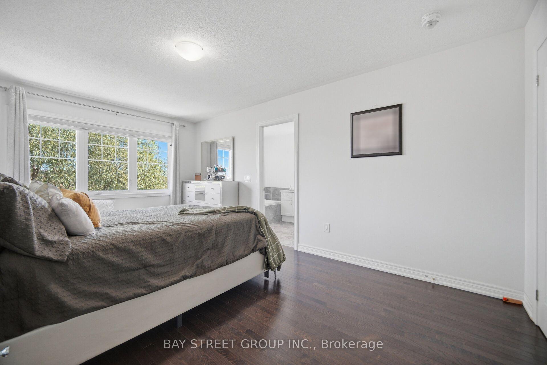 Photo 16 of 20 Davenfield Circle, Brampton, Bram East — HOMEH