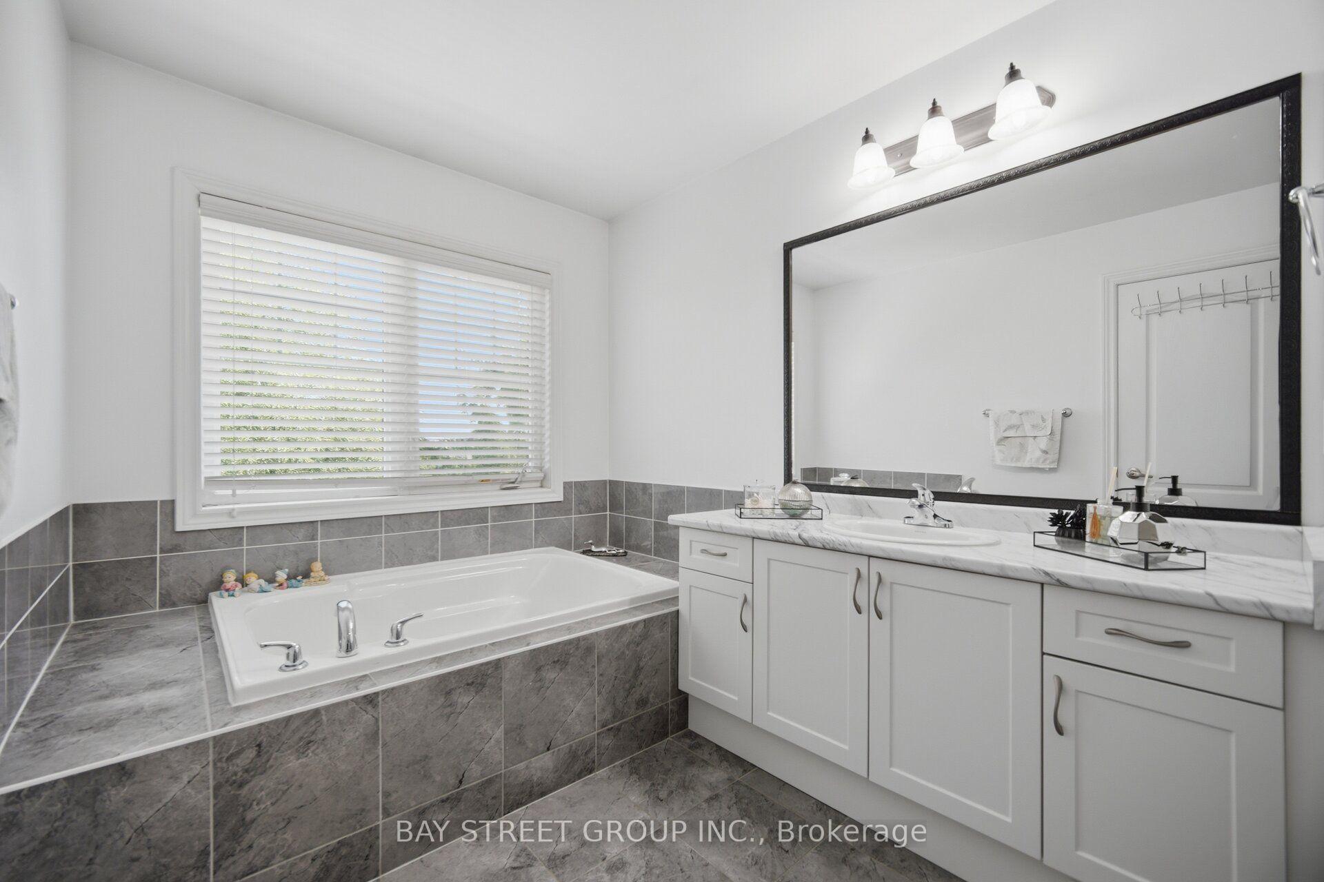 Photo 17 of 20 Davenfield Circle, Brampton, Bram East — HOMEH