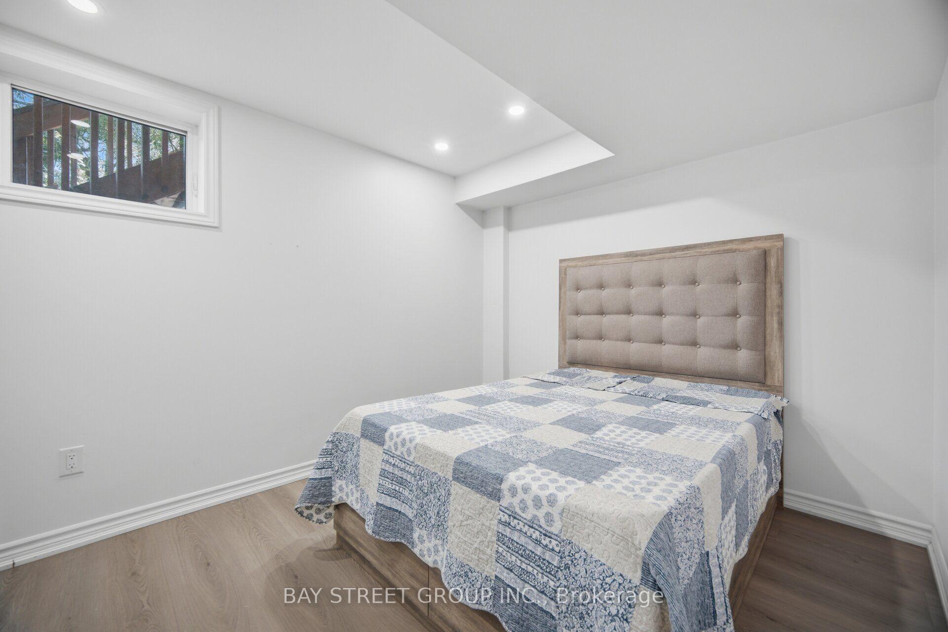 Photo 23 of 20 Davenfield Circle, Brampton, Bram East — HOMEH