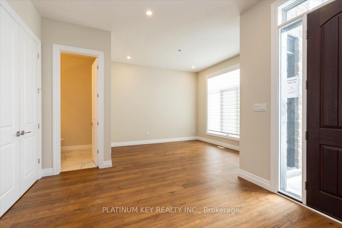 Photo 8 of 7 Edgeview Crescent, Middlesex Centre, Kilworth — HOMEH