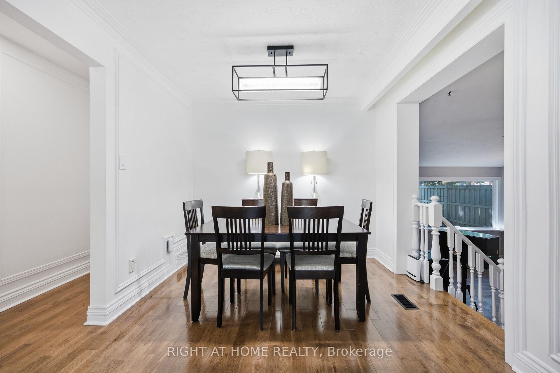 Photo 9 of 45 Faversham Crescent, Etobicoke, Eringate-Centennial-West Deane — HOMEH