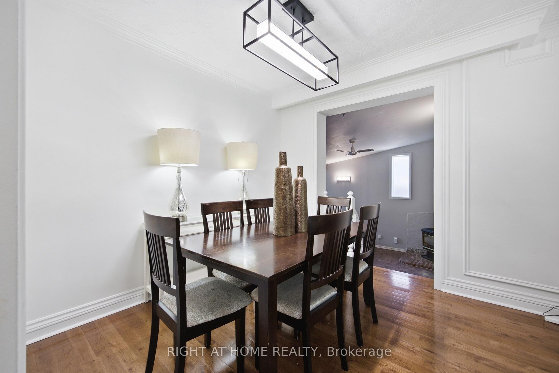 Photo 11 of 45 Faversham Crescent, Etobicoke, Eringate-Centennial-West Deane — HOMEH