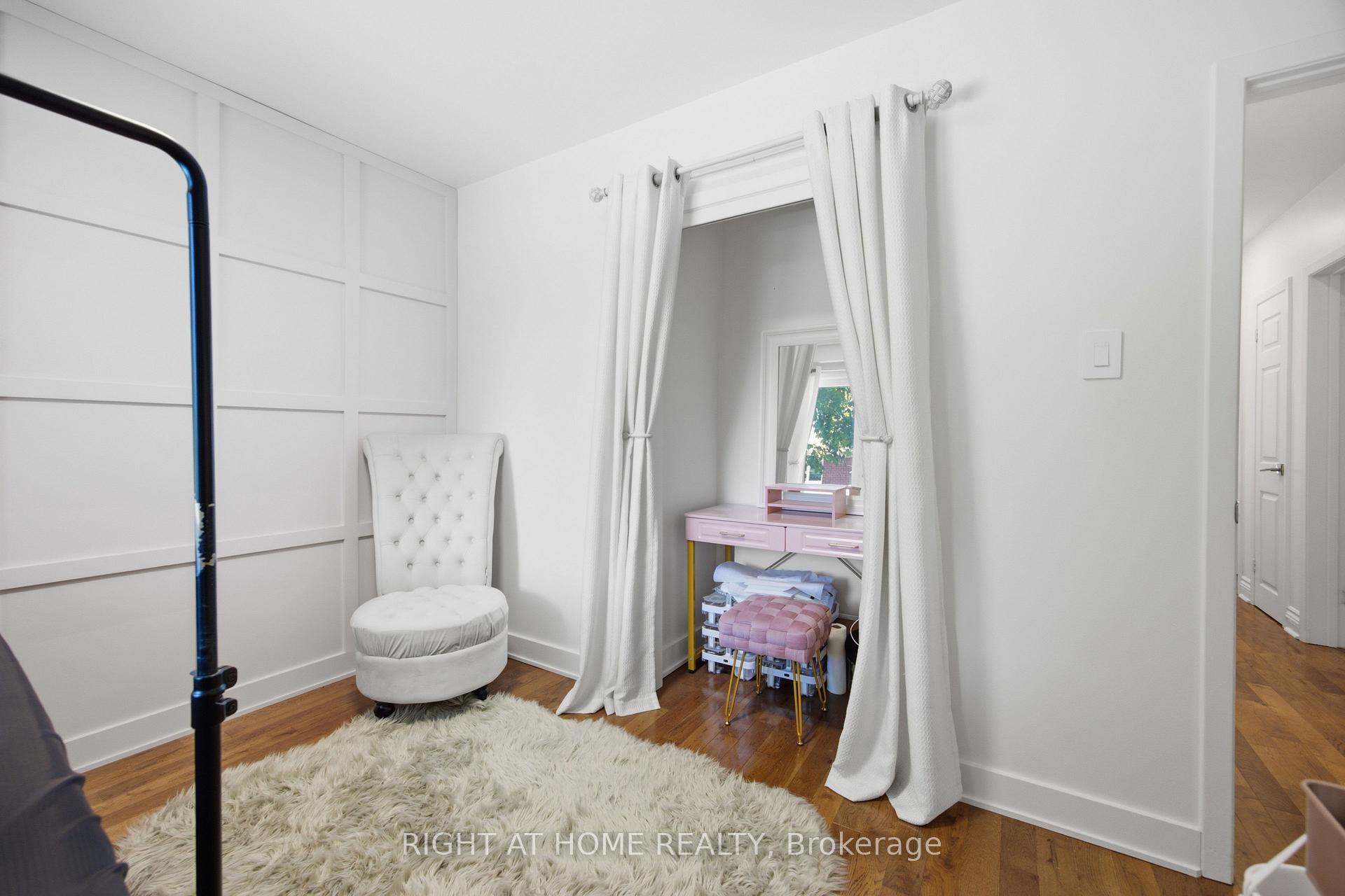 Photo 20 of 45 Faversham Crescent, Etobicoke, Eringate-Centennial-West Deane — HOMEH
