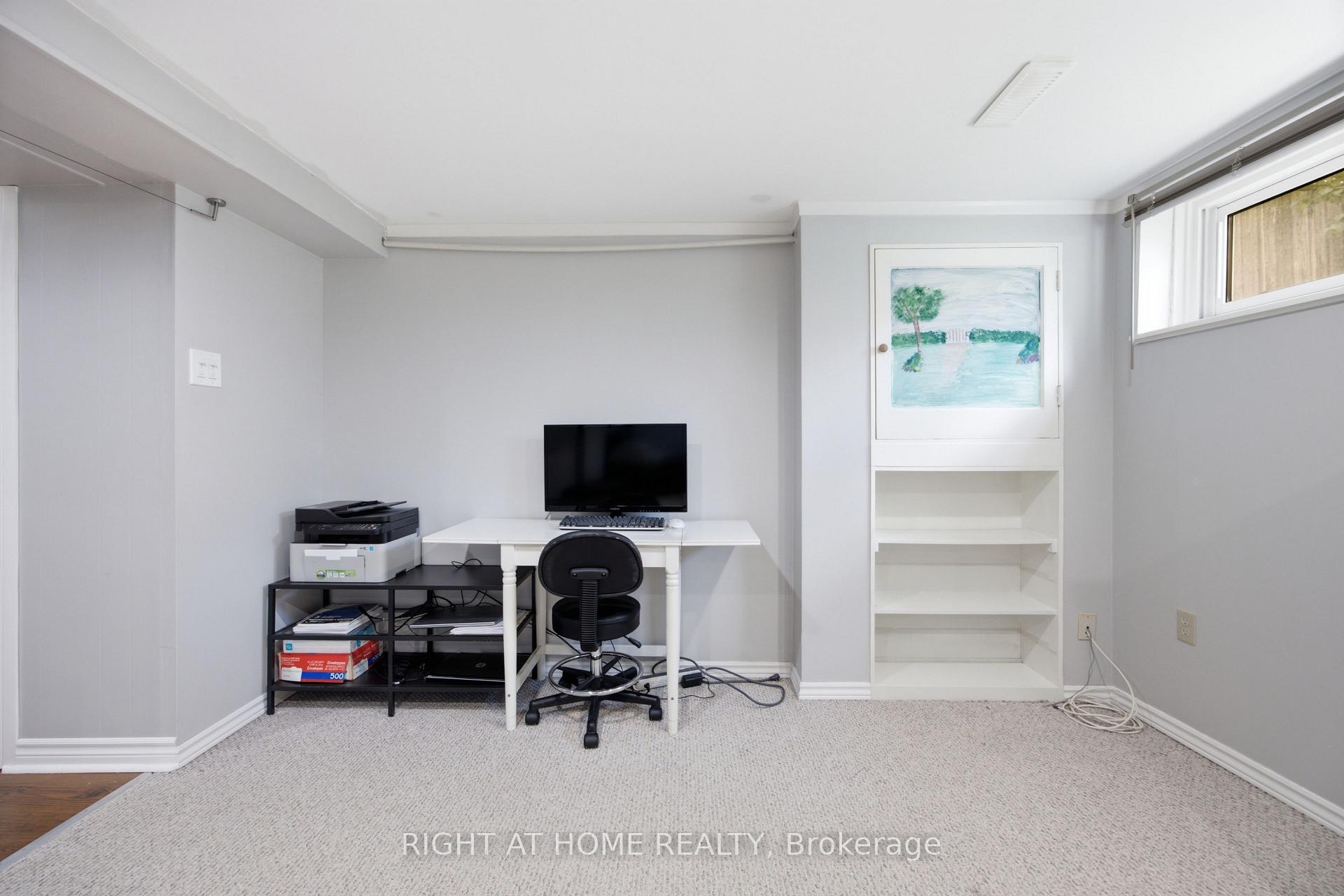 Photo 27 of 45 Faversham Crescent, Etobicoke, Eringate-Centennial-West Deane — HOMEH