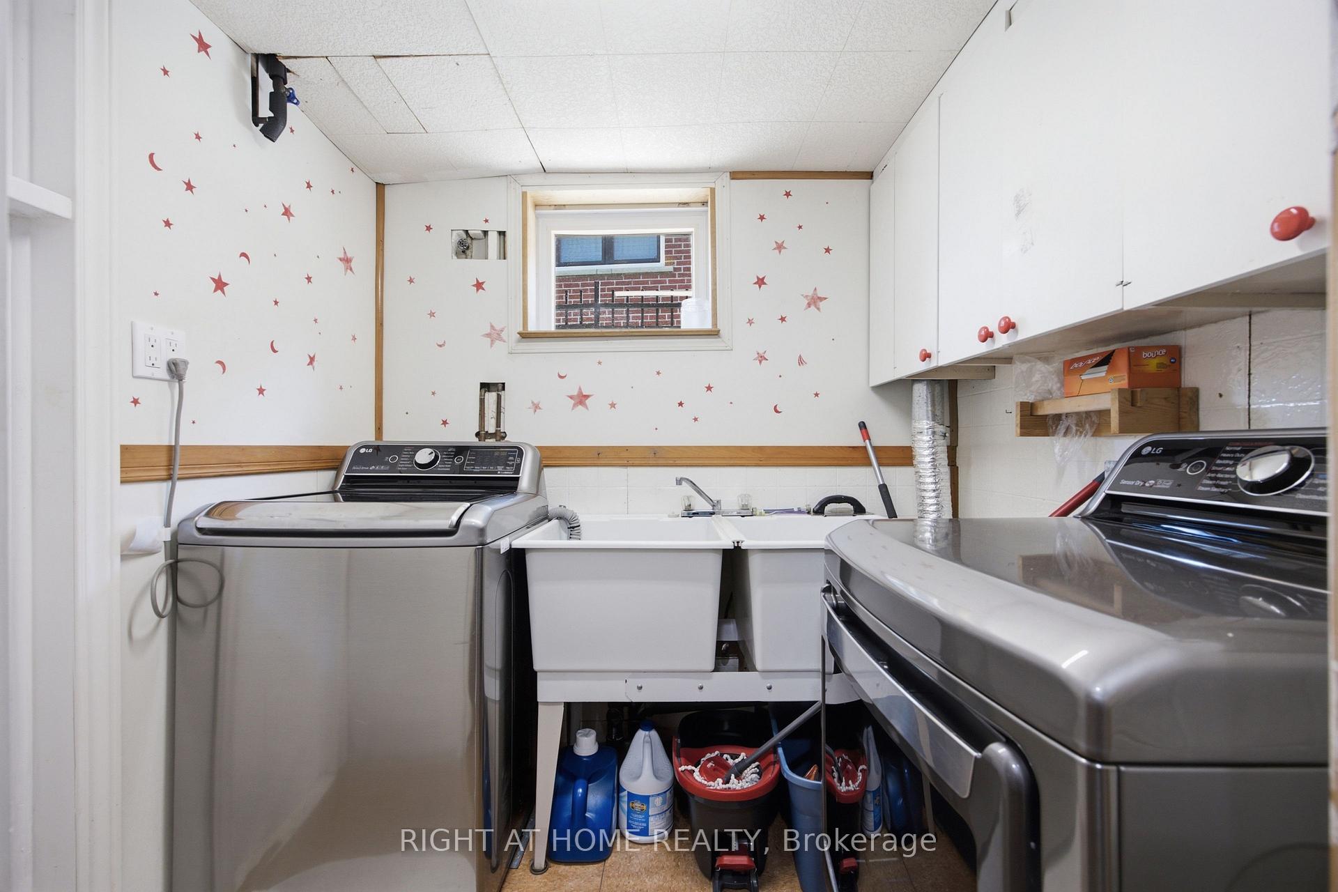 Photo 32 of 45 Faversham Crescent, Etobicoke, Eringate-Centennial-West Deane — HOMEH