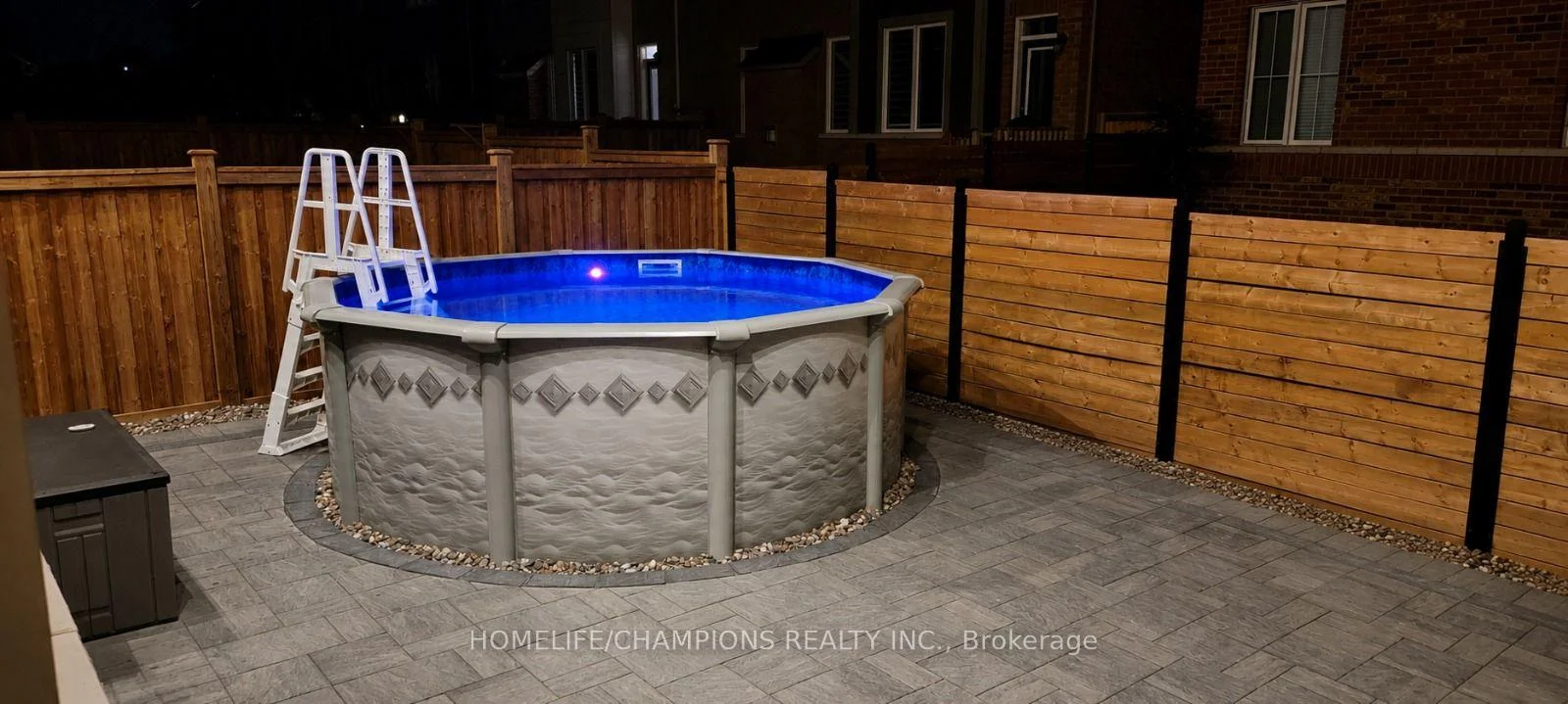 Photo 4 of 993 Dragonfly Avenue, Pickering, Rural Pickering — HOMEH